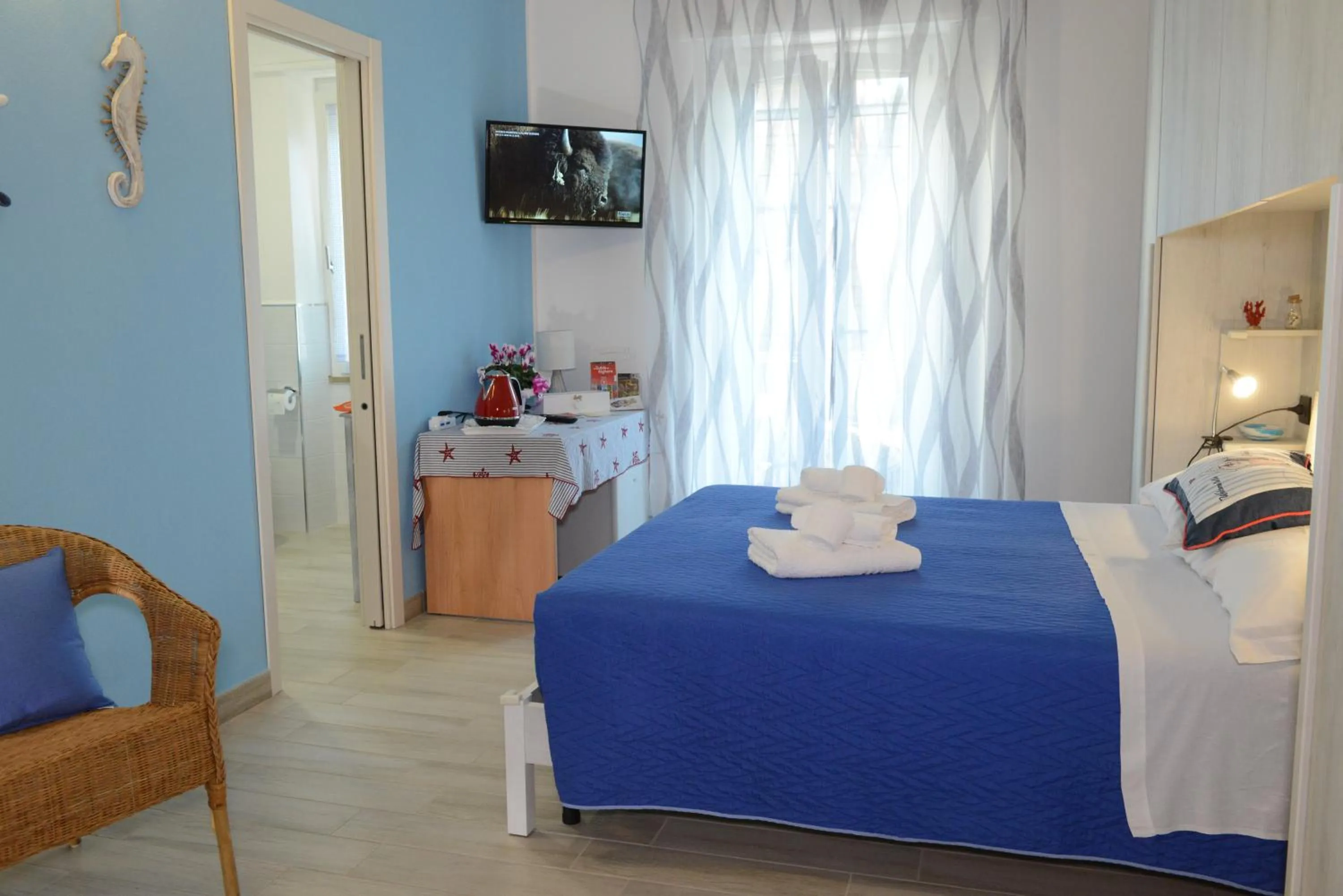 Photo of the whole room in B&B LaMarina