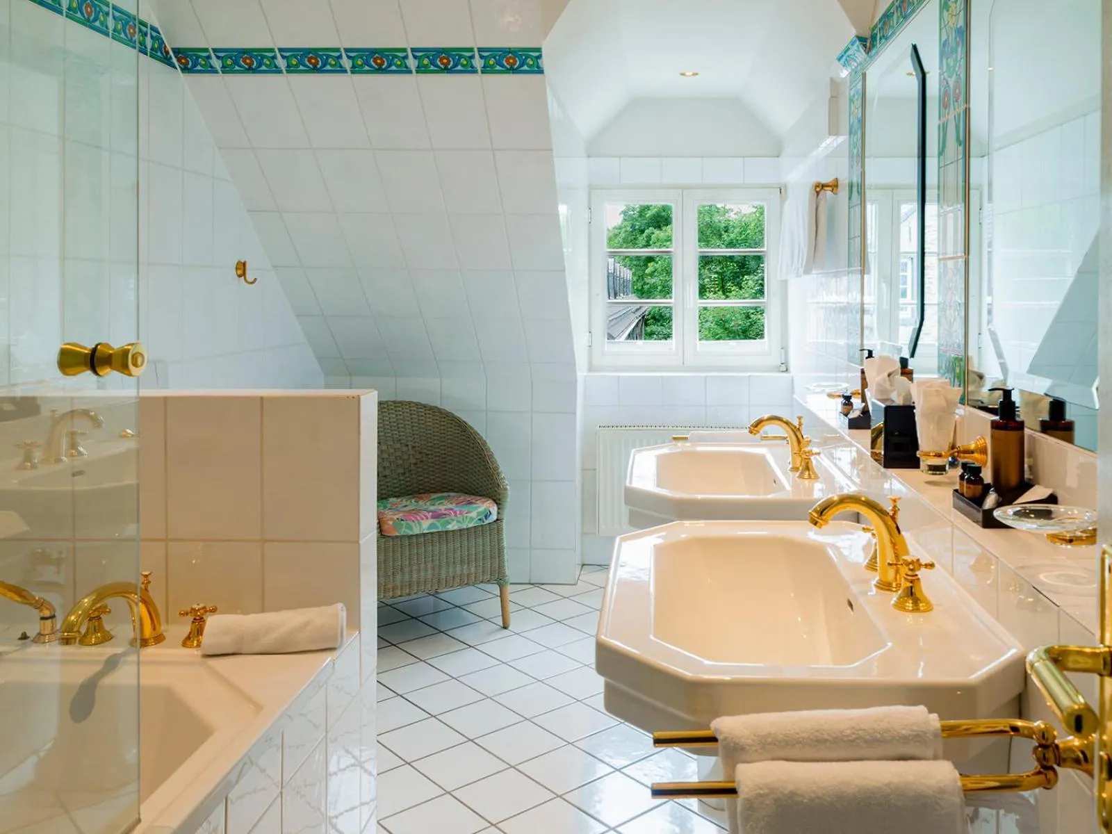 Bathroom in Romantik Hotel-Restaurant Altenberger Hof