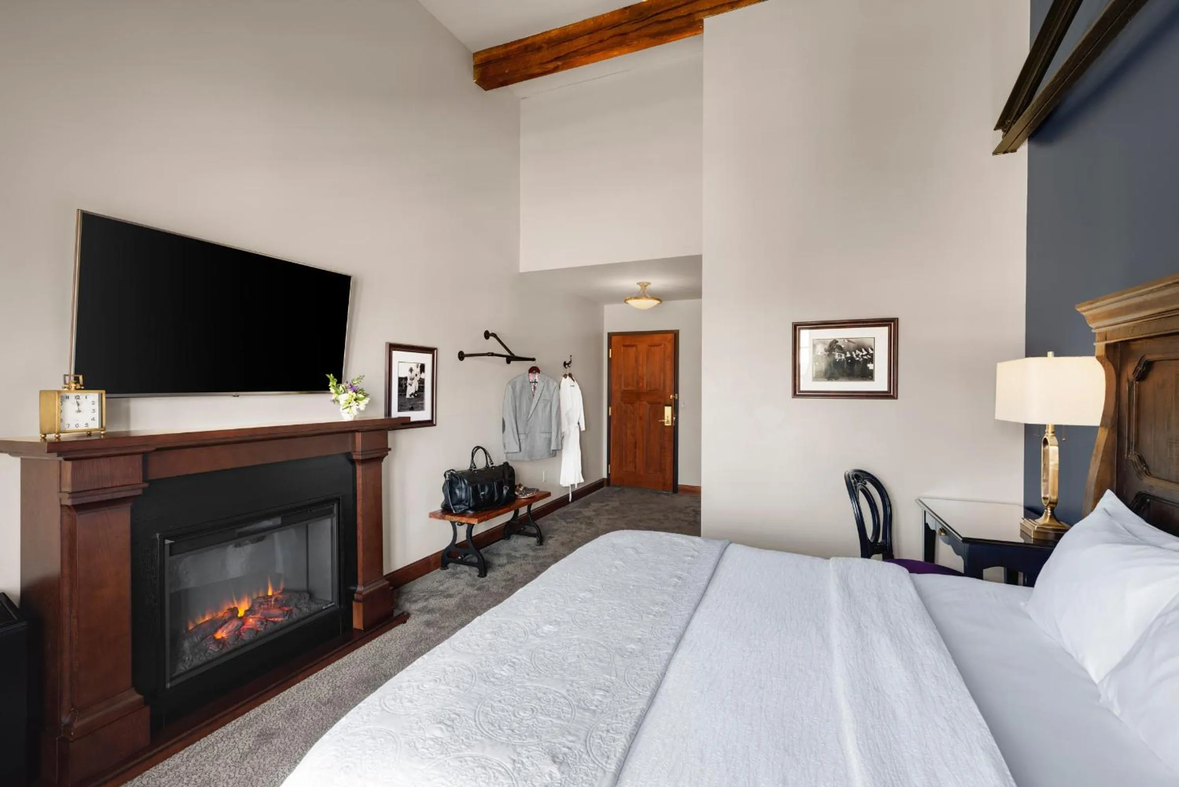 Bed in Celeste of St Paul