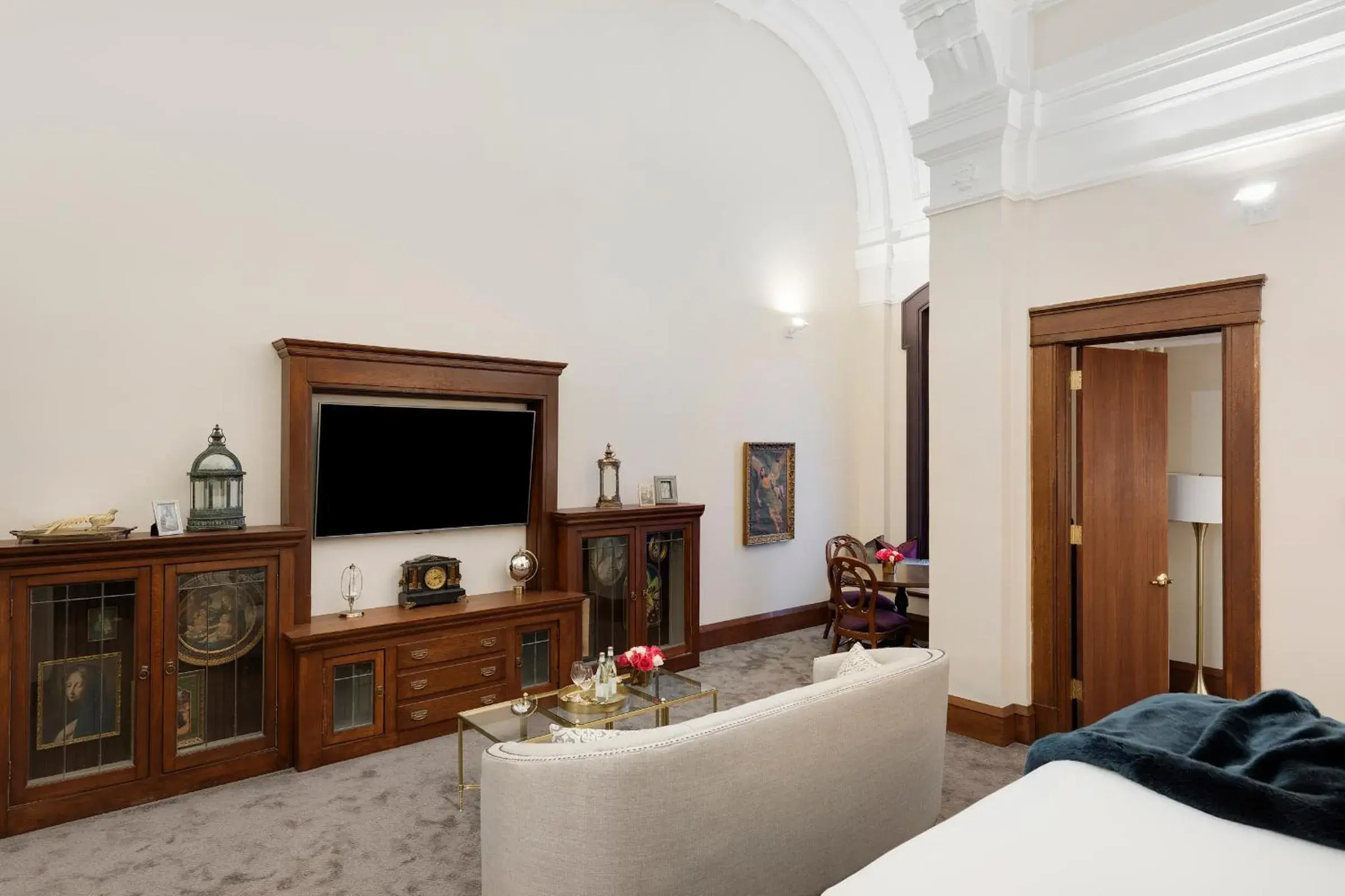 Seating area, Bed in Celeste of St Paul Seating area, Bed in Celeste of St Paul