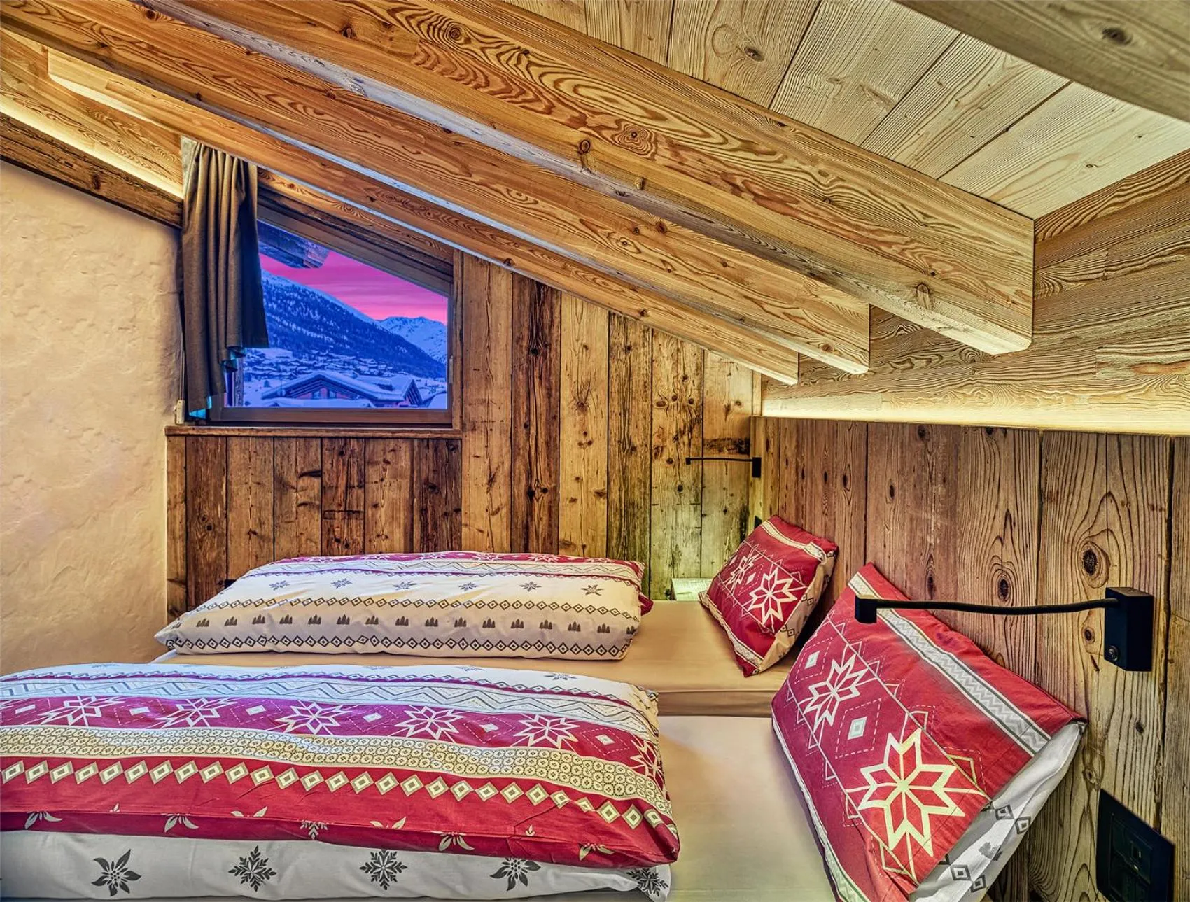 Bedroom, Bed in Le Chalet Luxury Apartment