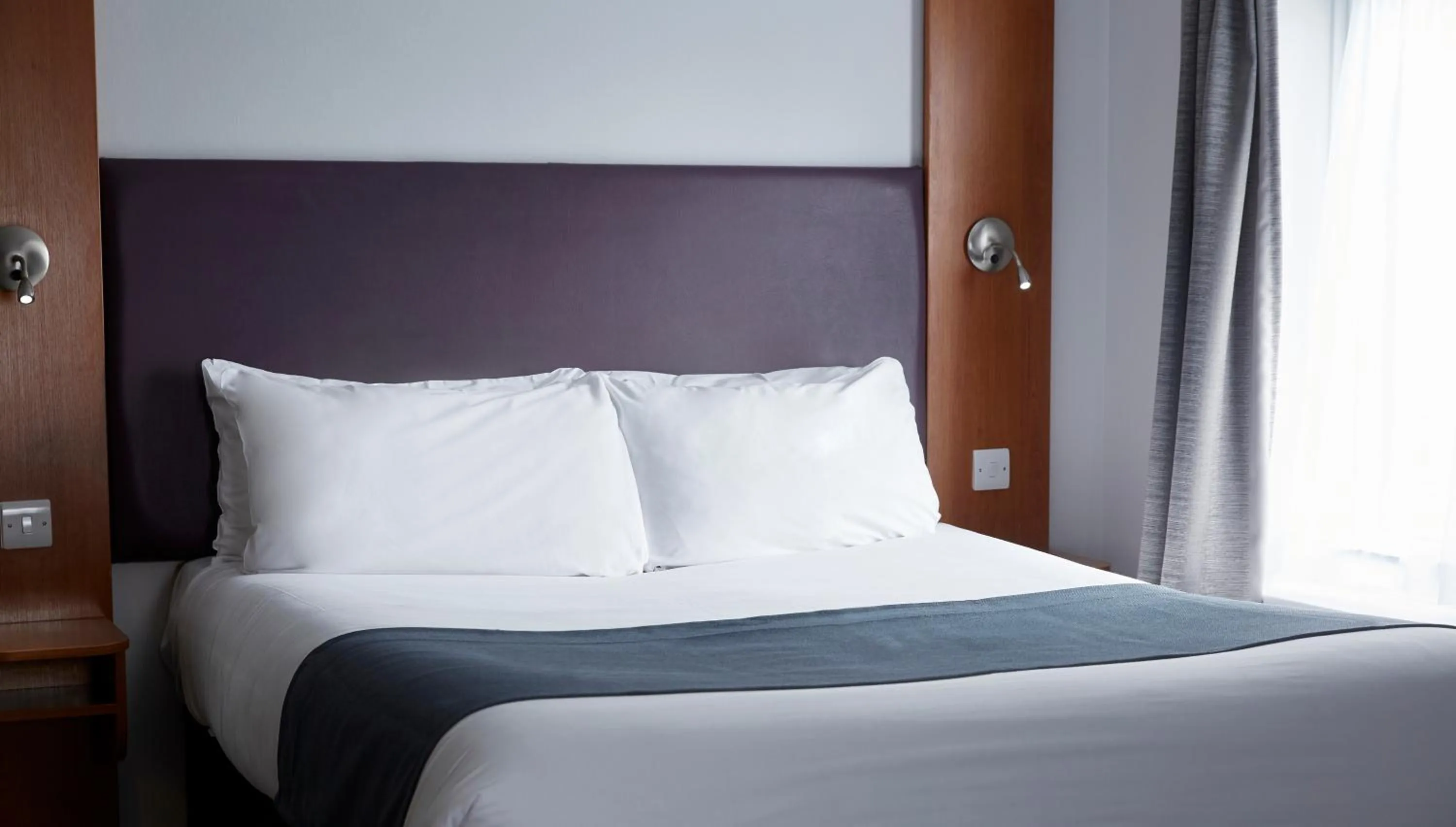 Standard Twin Room in The Bowman by Greene King Inns