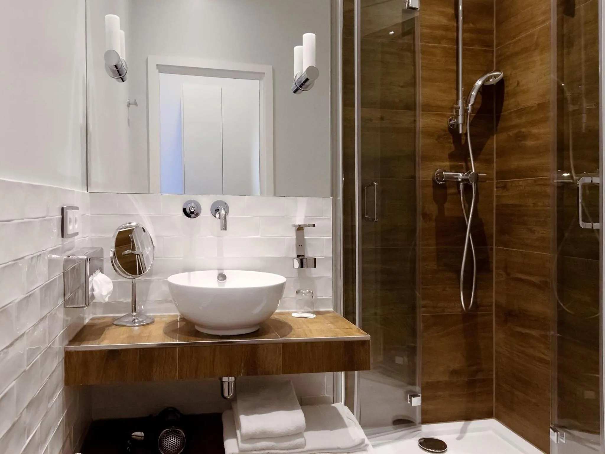 Bathroom in DORMERO Hotel München-Kirchheim Messe