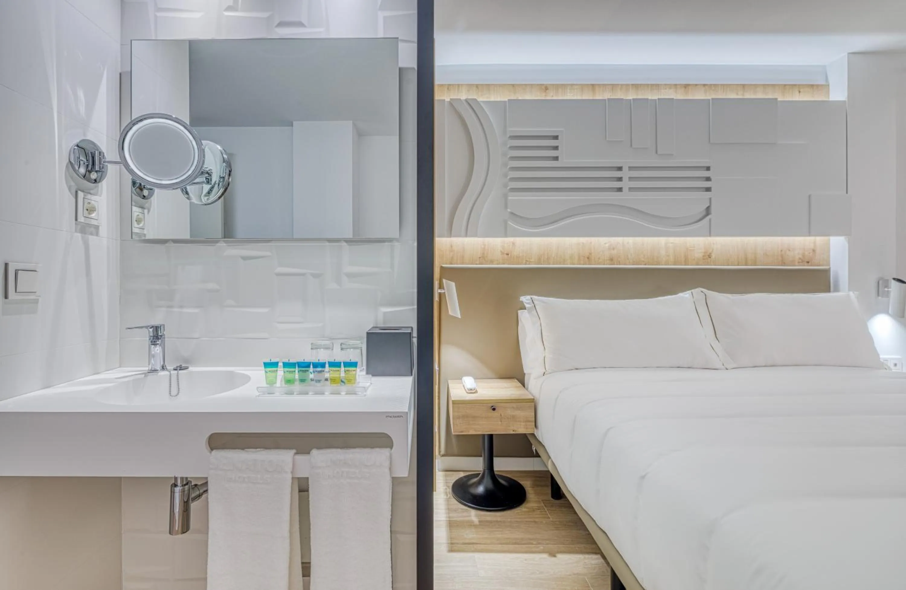 Bathroom, Bed in Senator Cala Millor