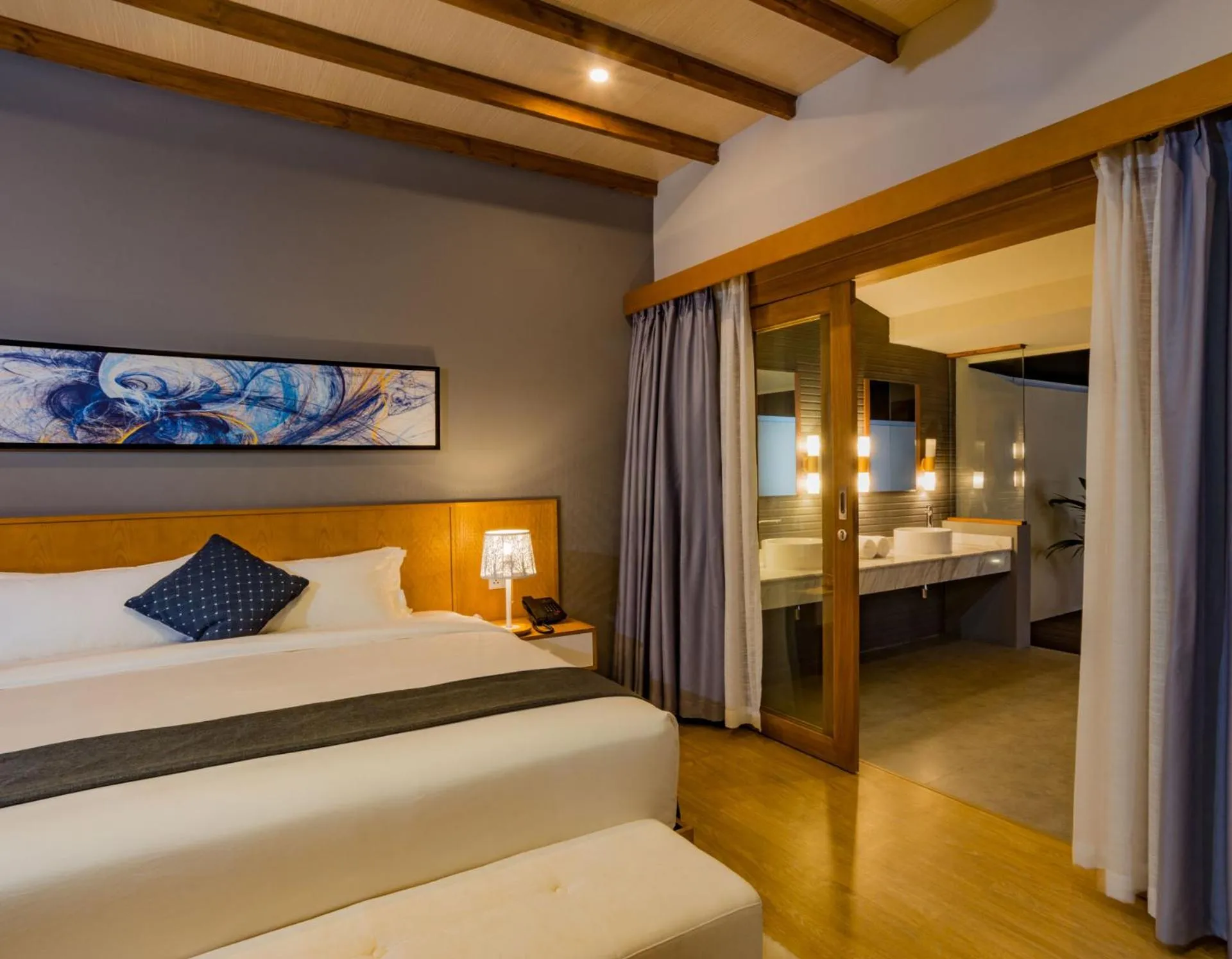 Bedroom, Bed in Fiyavalhu Resort Maldives