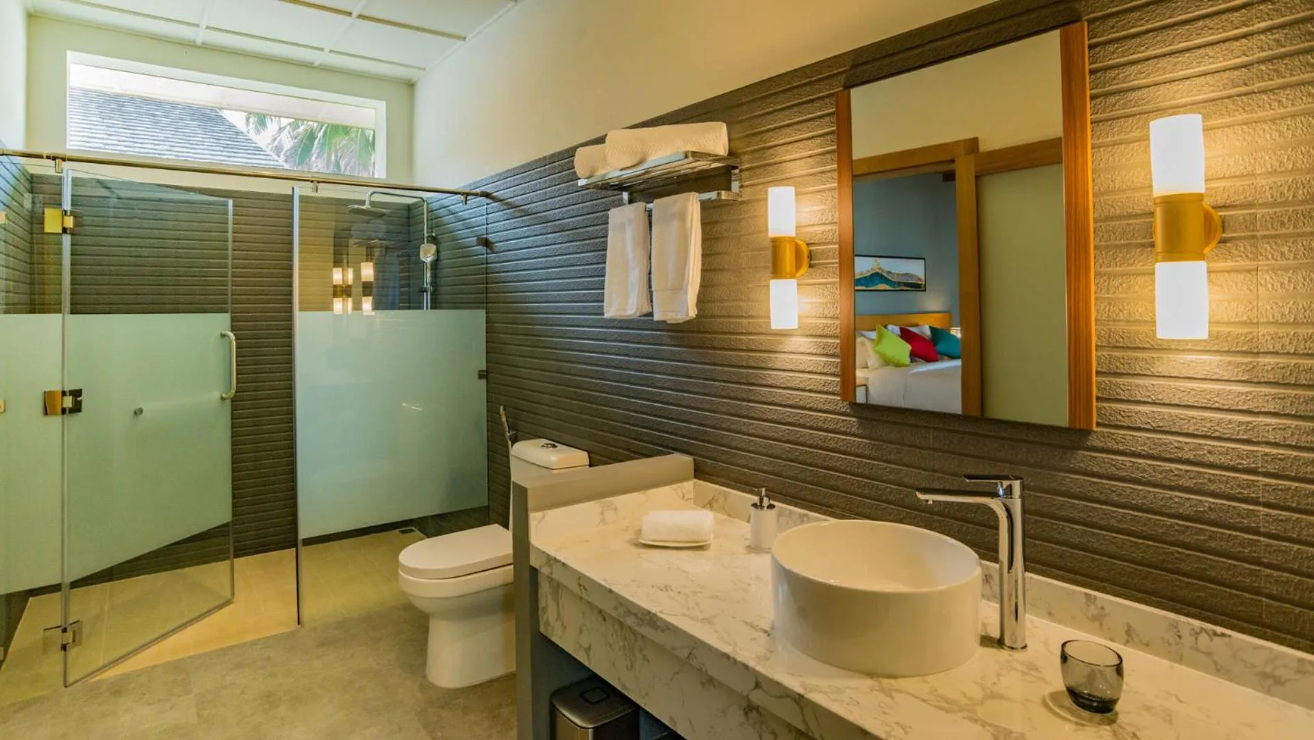 Bathroom in Fiyavalhu Resort Maldives