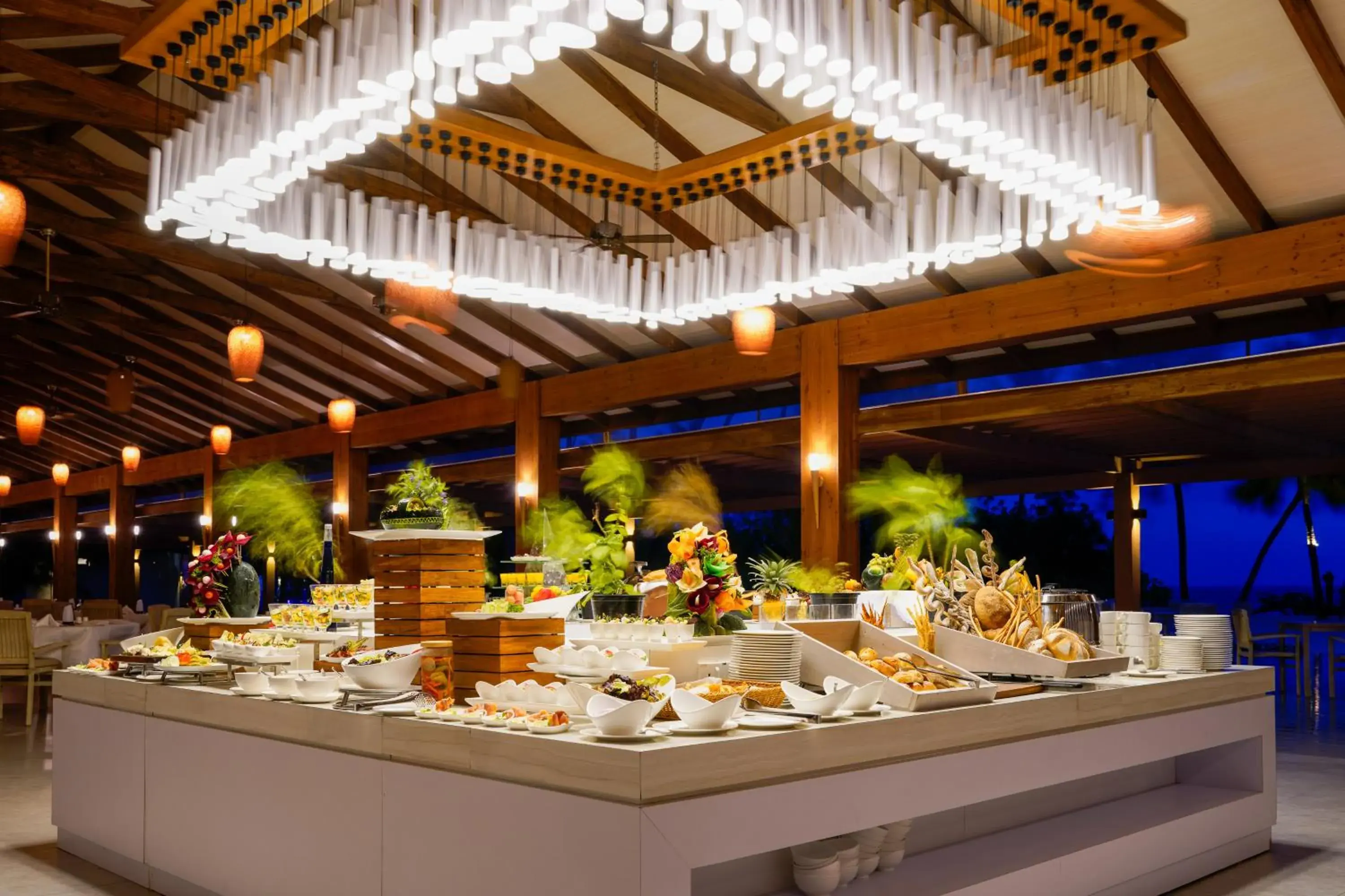 Restaurant/places to eat in Fiyavalhu Resort Maldives Restaurant/places to eat in Fiyavalhu Resort Maldives