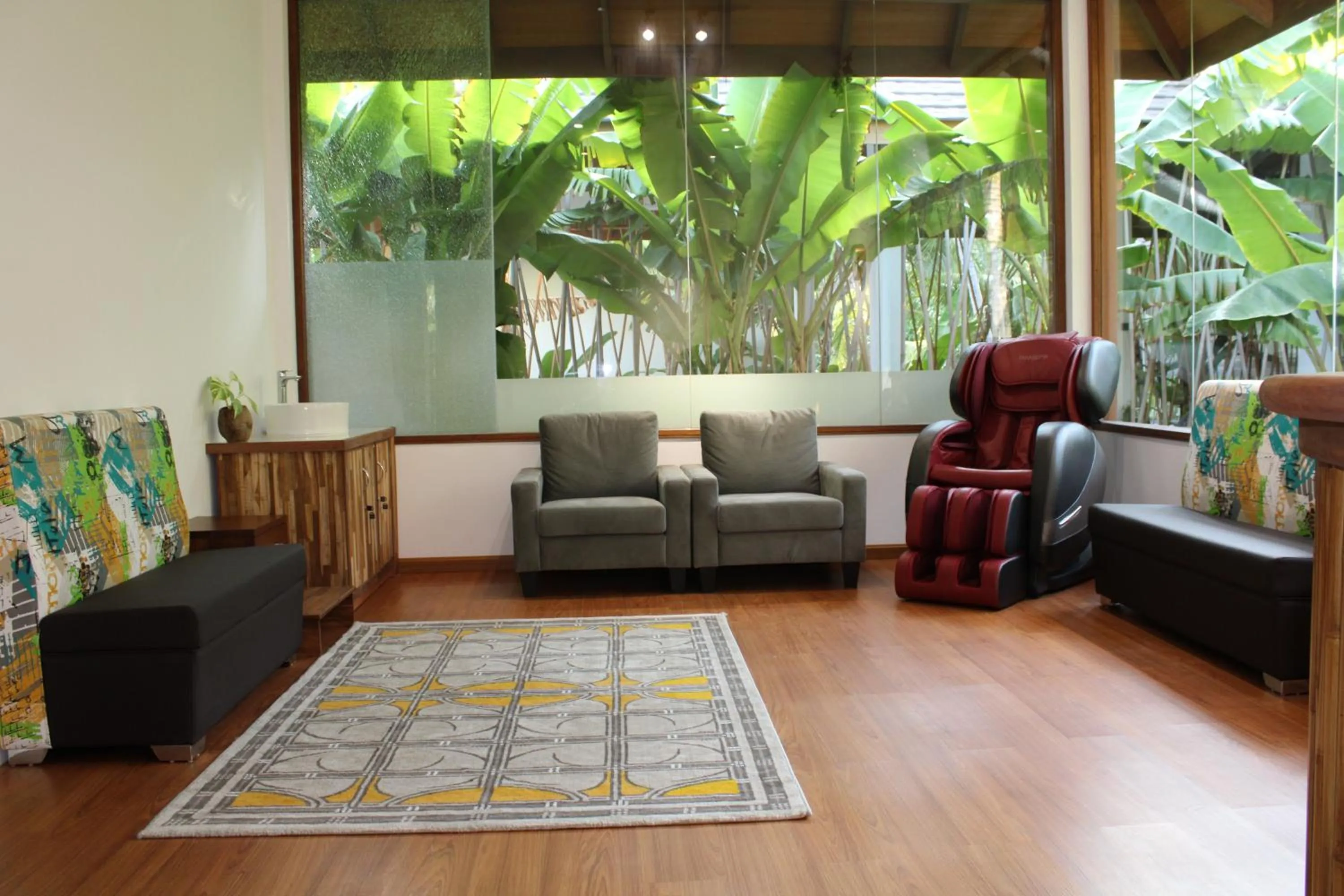 Spa and wellness centre/facilities in Fiyavalhu Resort Maldives