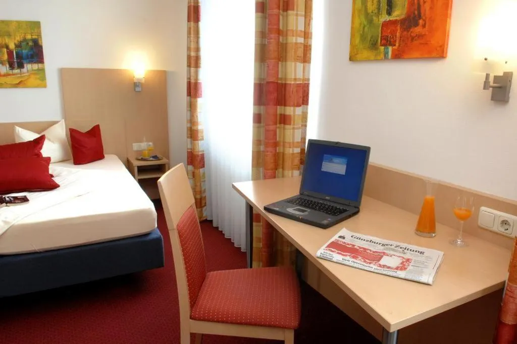 Photo of the whole room, Bed in Hotel Bettina garni