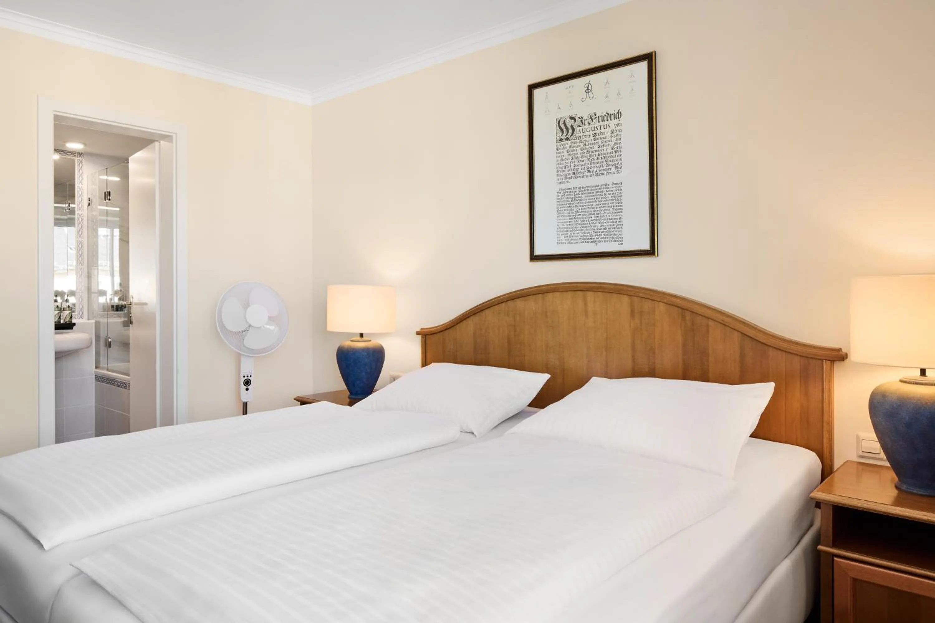 Photo of the whole room, Bed in Dorint Parkhotel Meißen