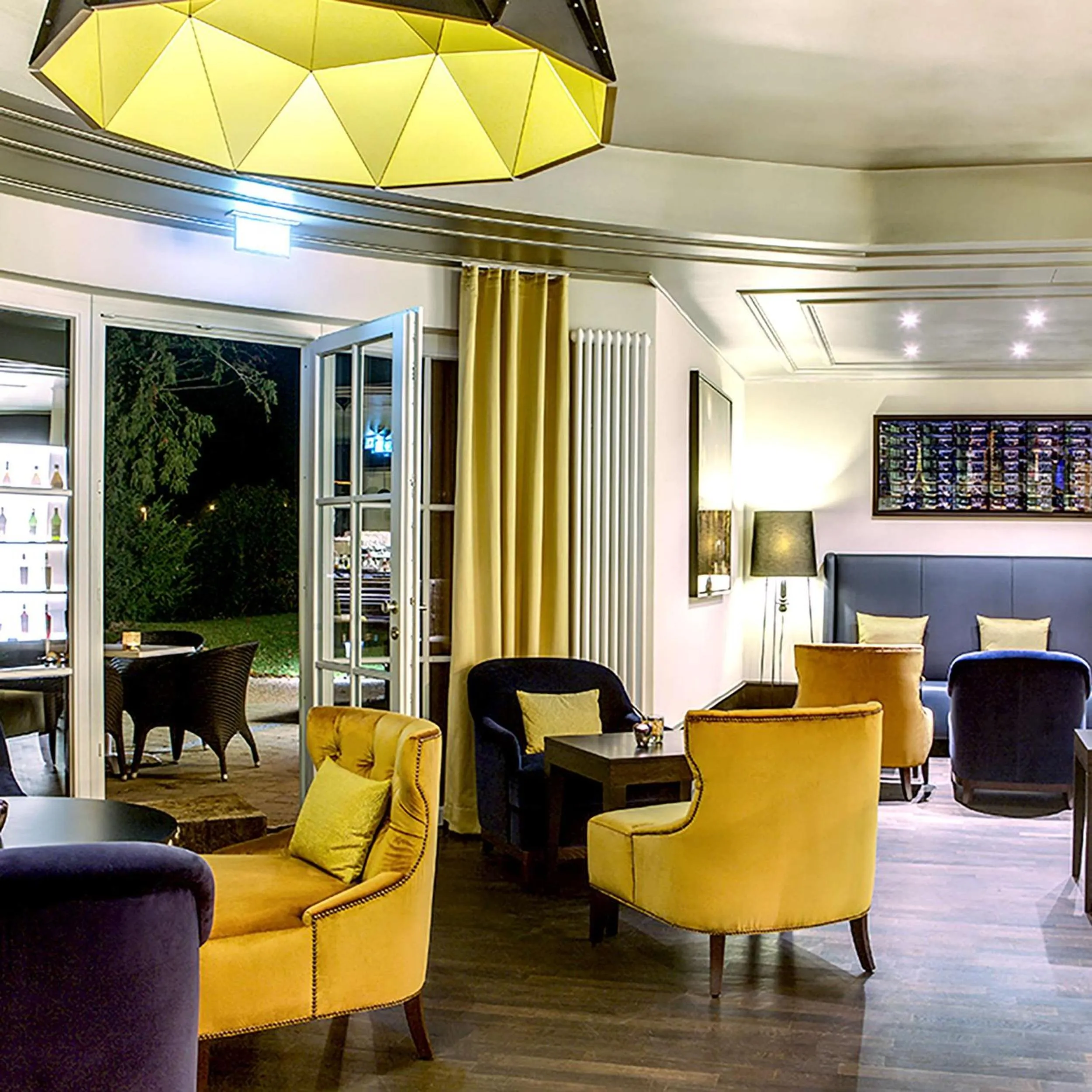 Lounge or bar in Dorint Parkhotel Meißen