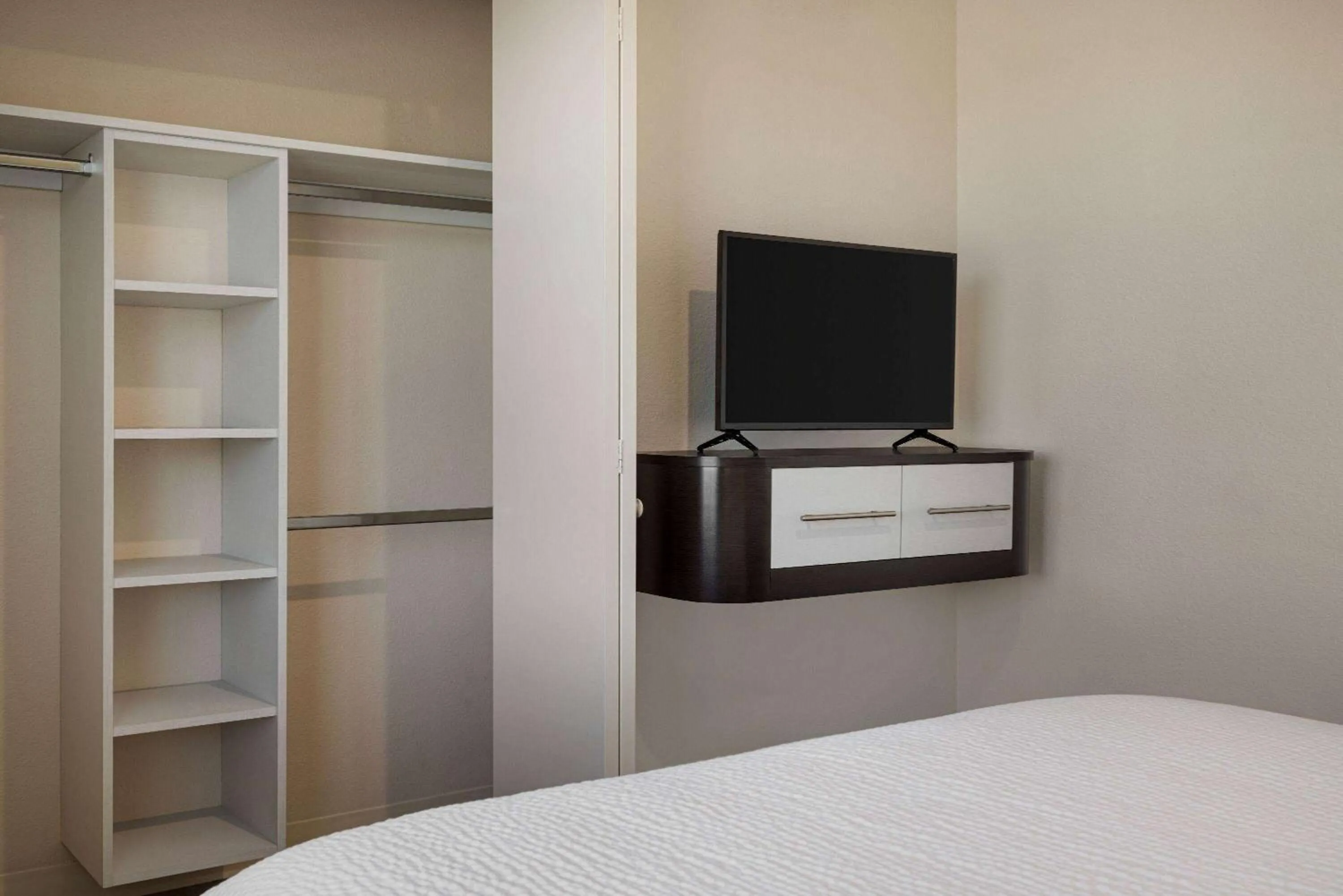 Photo of the whole room, Bed in WaterWalk Extended Stay Raleigh Durham Research Triangle