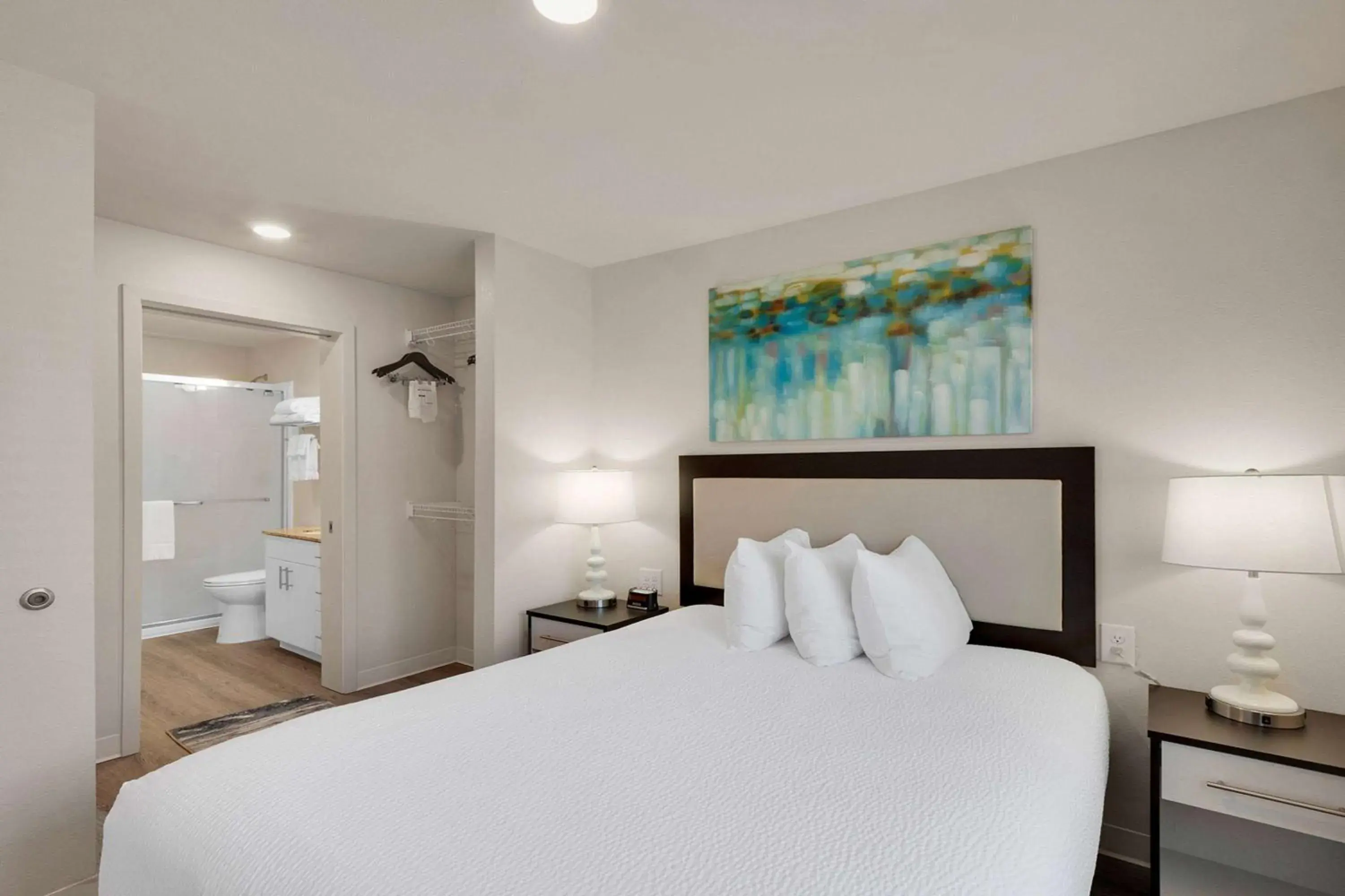 One Bedroom Suite Balcony - Queen Bed in WaterWalk Extended Stay Raleigh Durham Research Triangle One Bedroom Suite Balcony - Queen Bed in WaterWalk Extended Stay Raleigh Durham Research Triangle