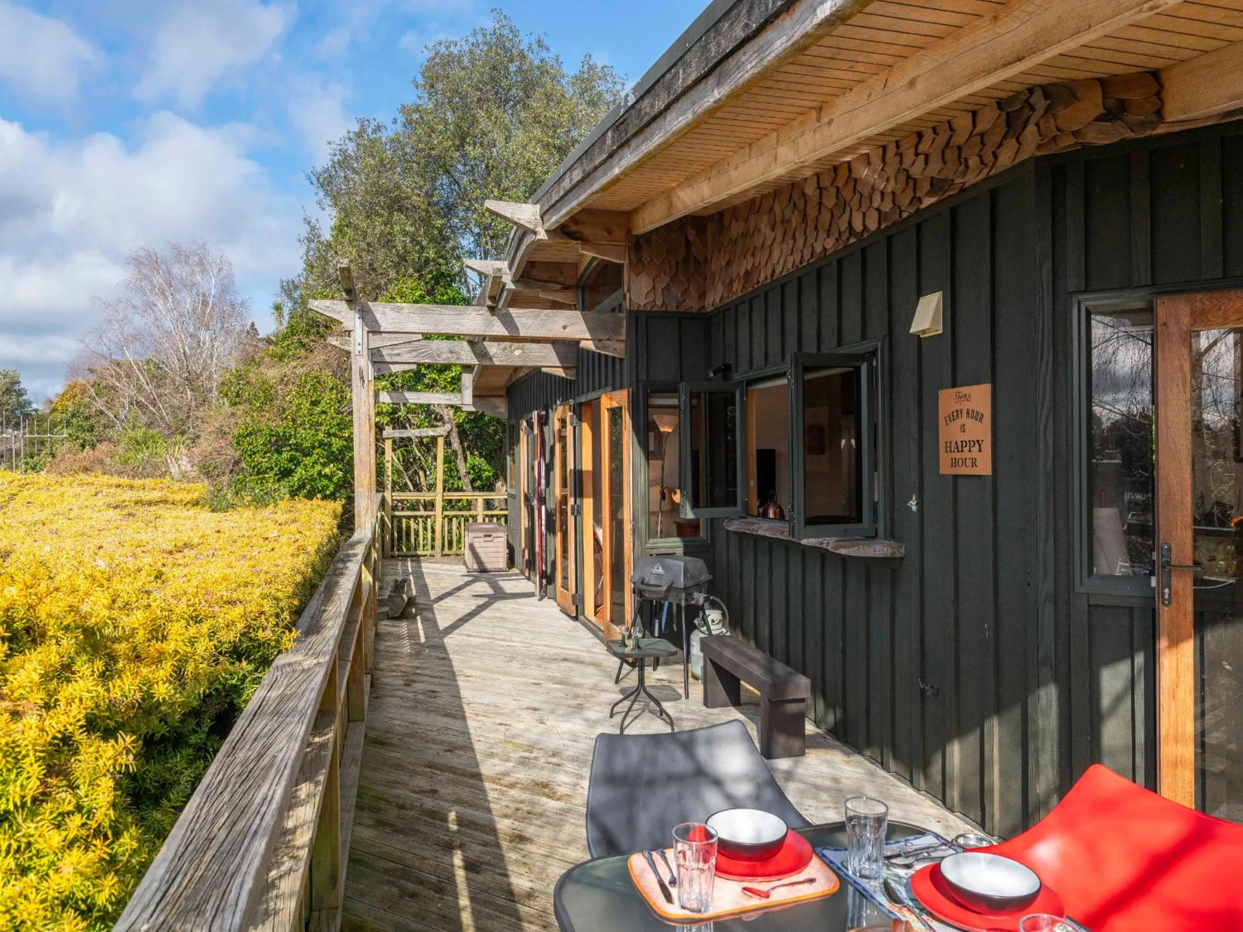 Treetop Hideaway - Taupo Holiday Home