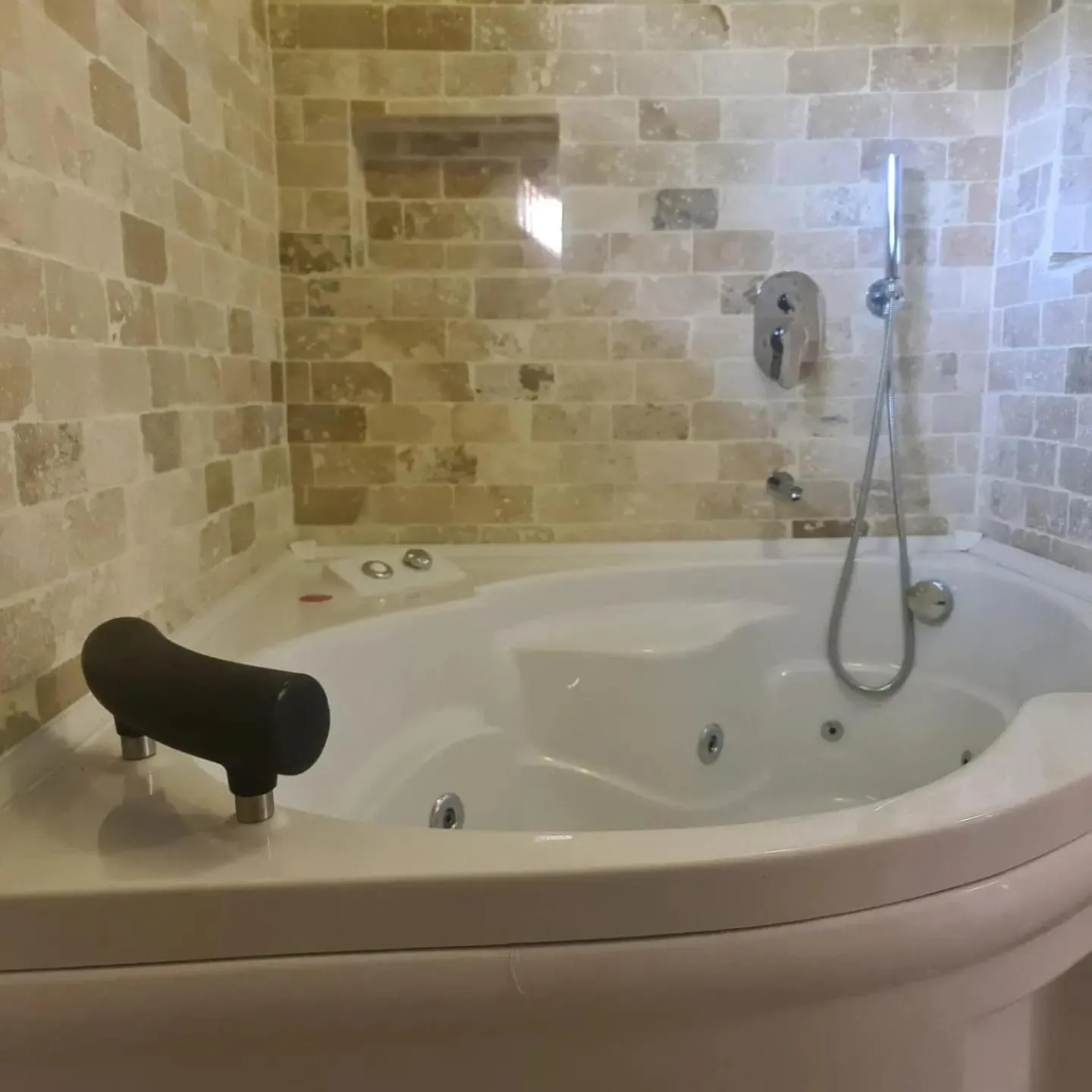 Hot Tub in Polonezköy Country Club & Accommodation in the Wildlife Park!