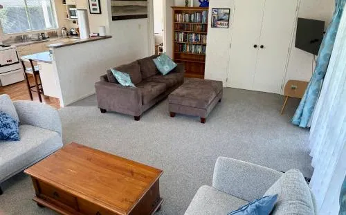 Waihi Getaway - Waihi Beach Holiday Home
