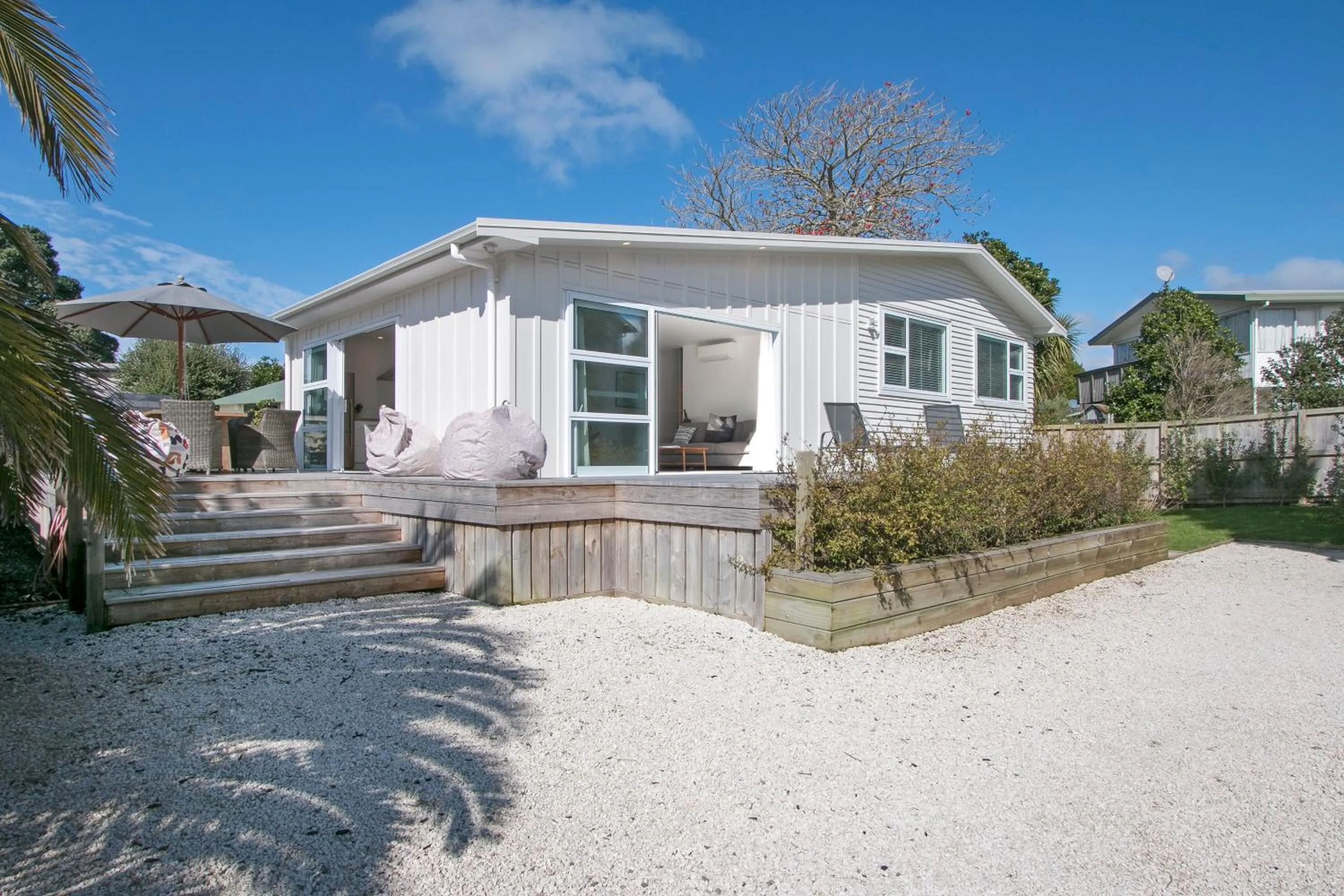 The Waihi Beach House - Waihi Beach Holiday Home