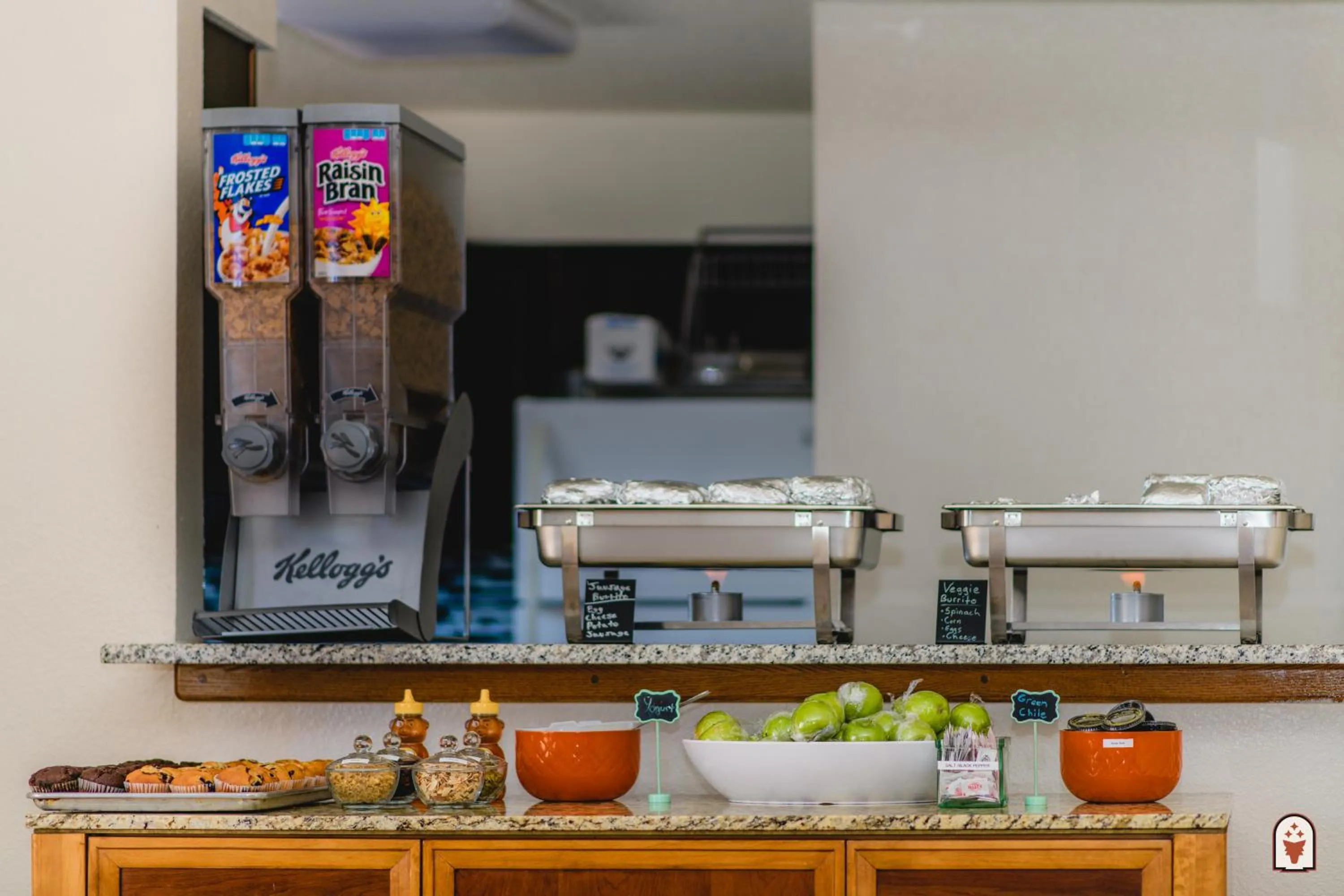 Continental breakfast in Coyote South