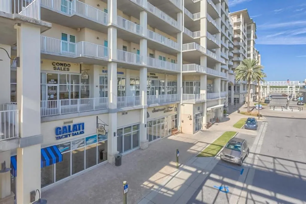 The Wharf 912