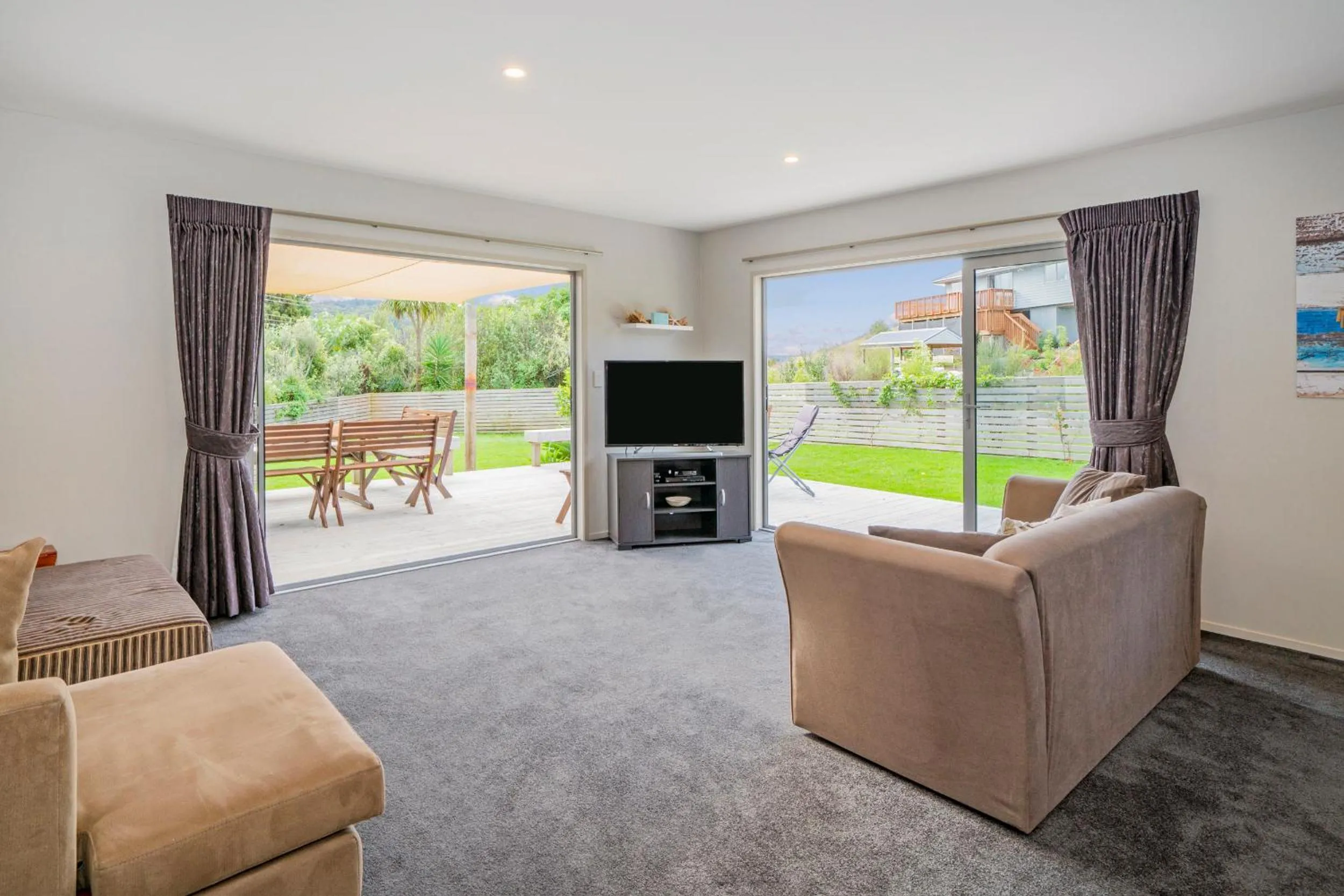 The Blue Rendevous - Whangamata Holiday Home