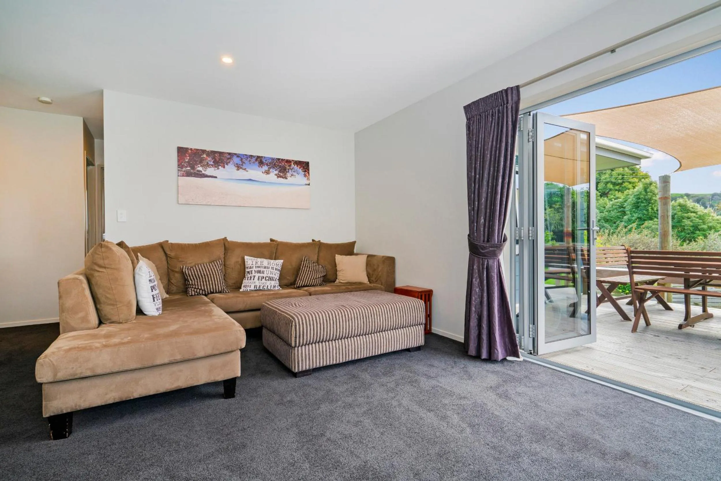 The Blue Rendevous - Whangamata Holiday Home