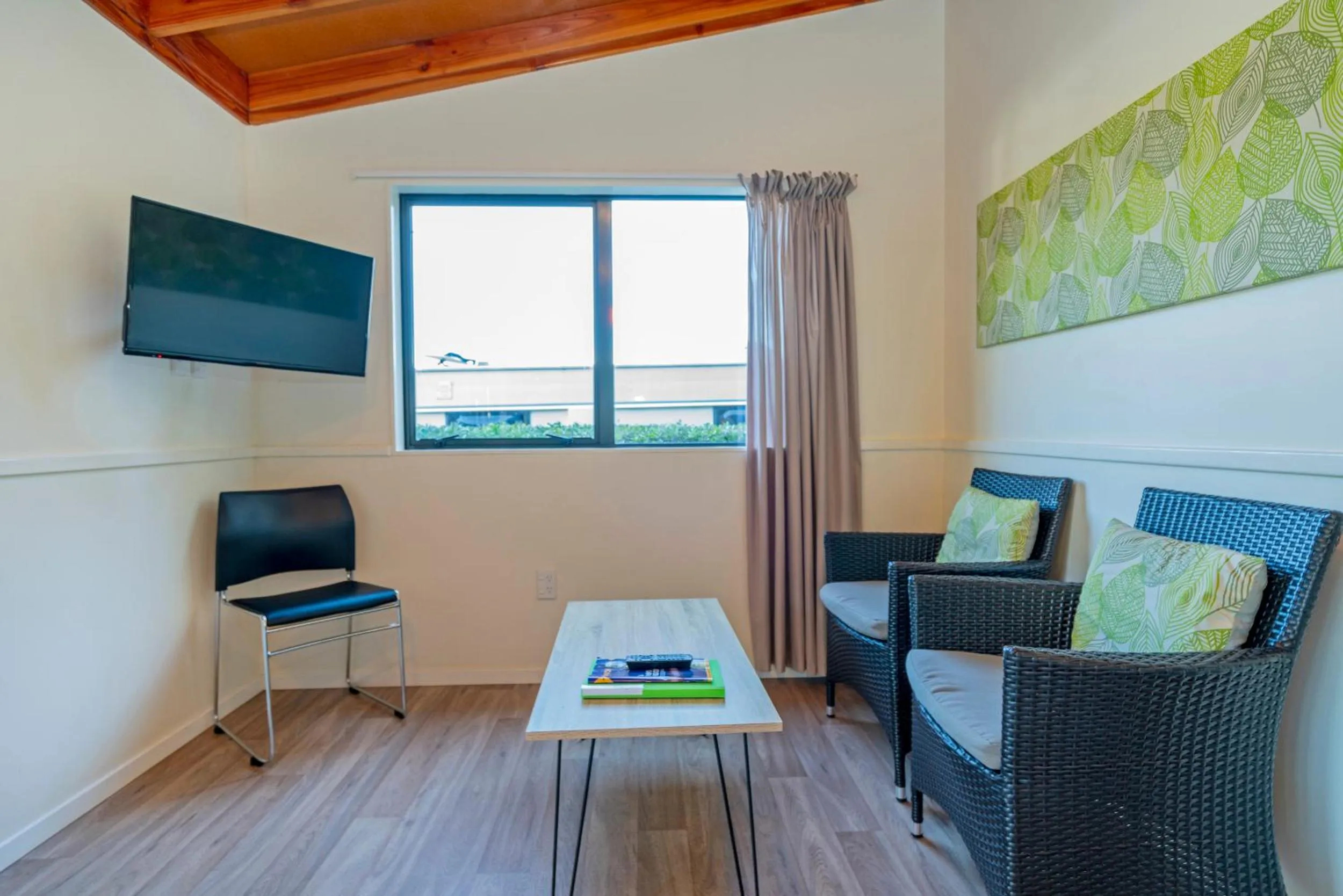 Seating area in Anglers Lodge