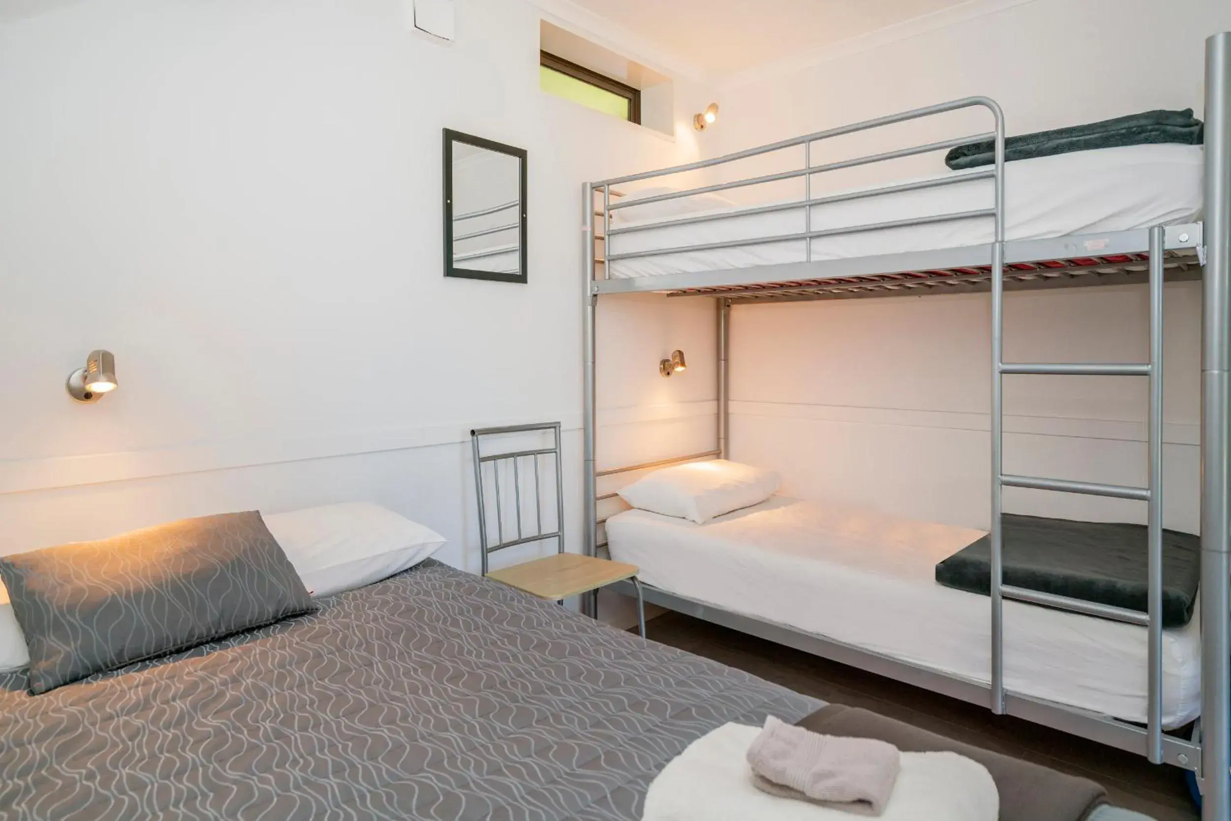 One-Bedroom Cabin - Shared Bathroom and Toilet in Anglers Lodge One-Bedroom Cabin - Shared Bathroom and Toilet in Anglers Lodge