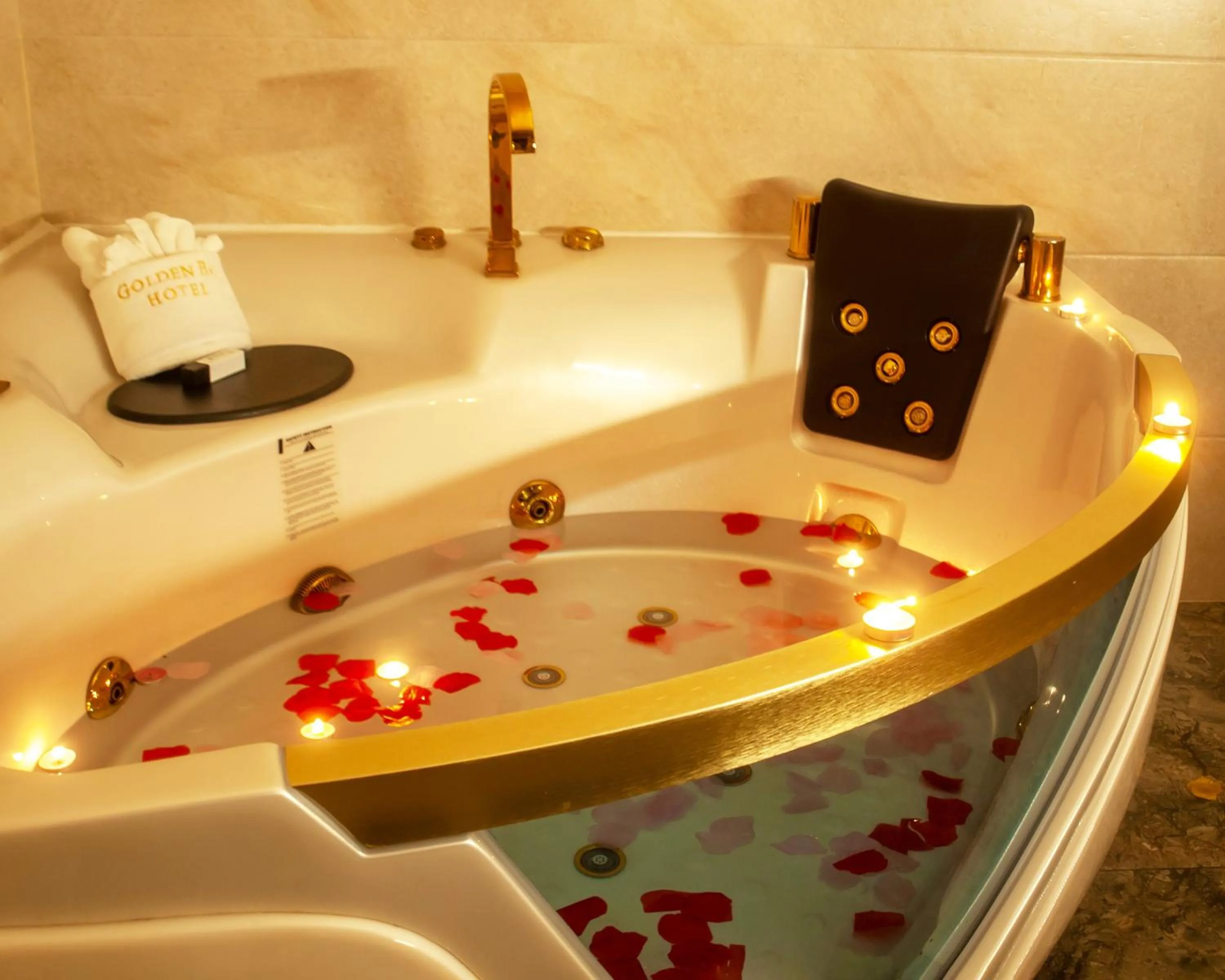 Hot Tub in Golden Bay Belize Hotel