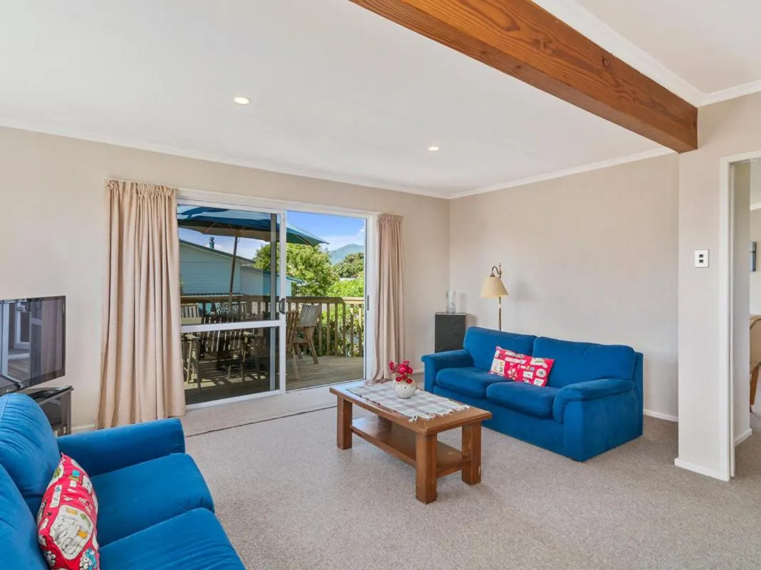 Family at Wharewaka - Wharewaka Holiday Home