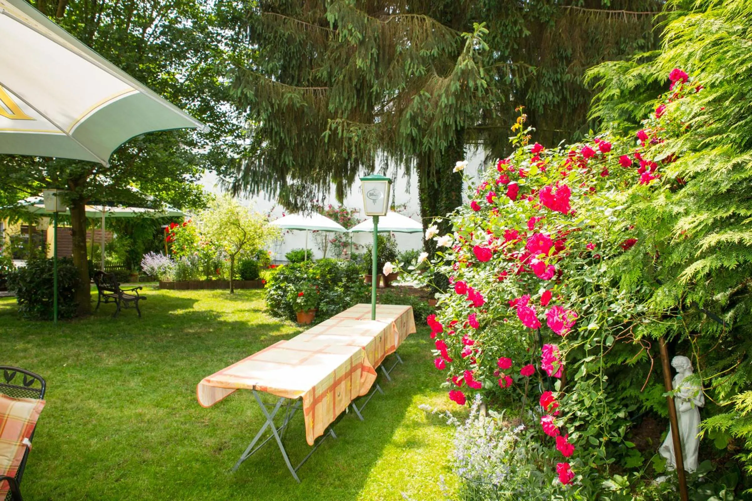 Garden in Hotel zur Post