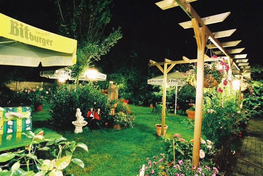 Night in Hotel zur Post