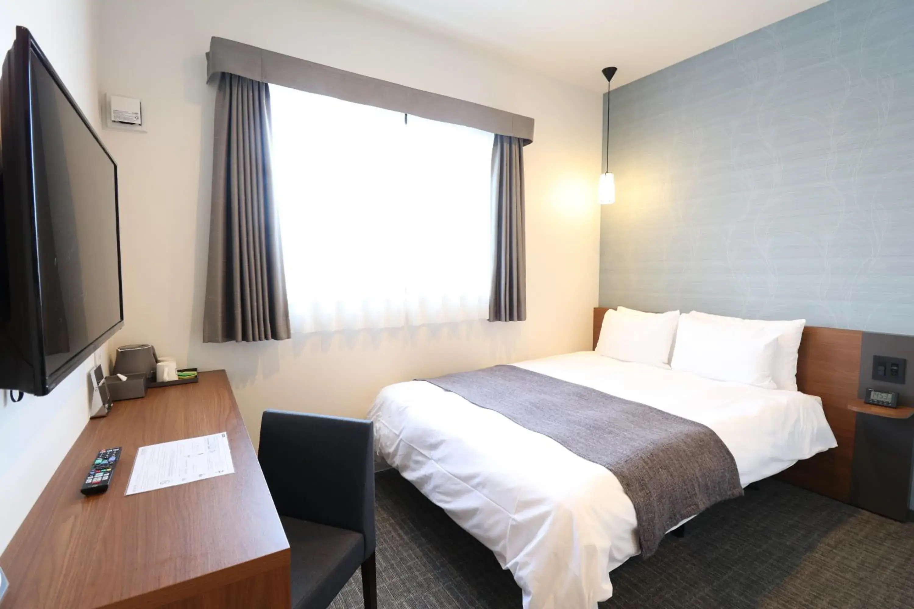 Photo of the whole room, Bed in M's Hotel Nijojo Oike Photo of the whole room, Bed in M's Hotel Nijojo Oike