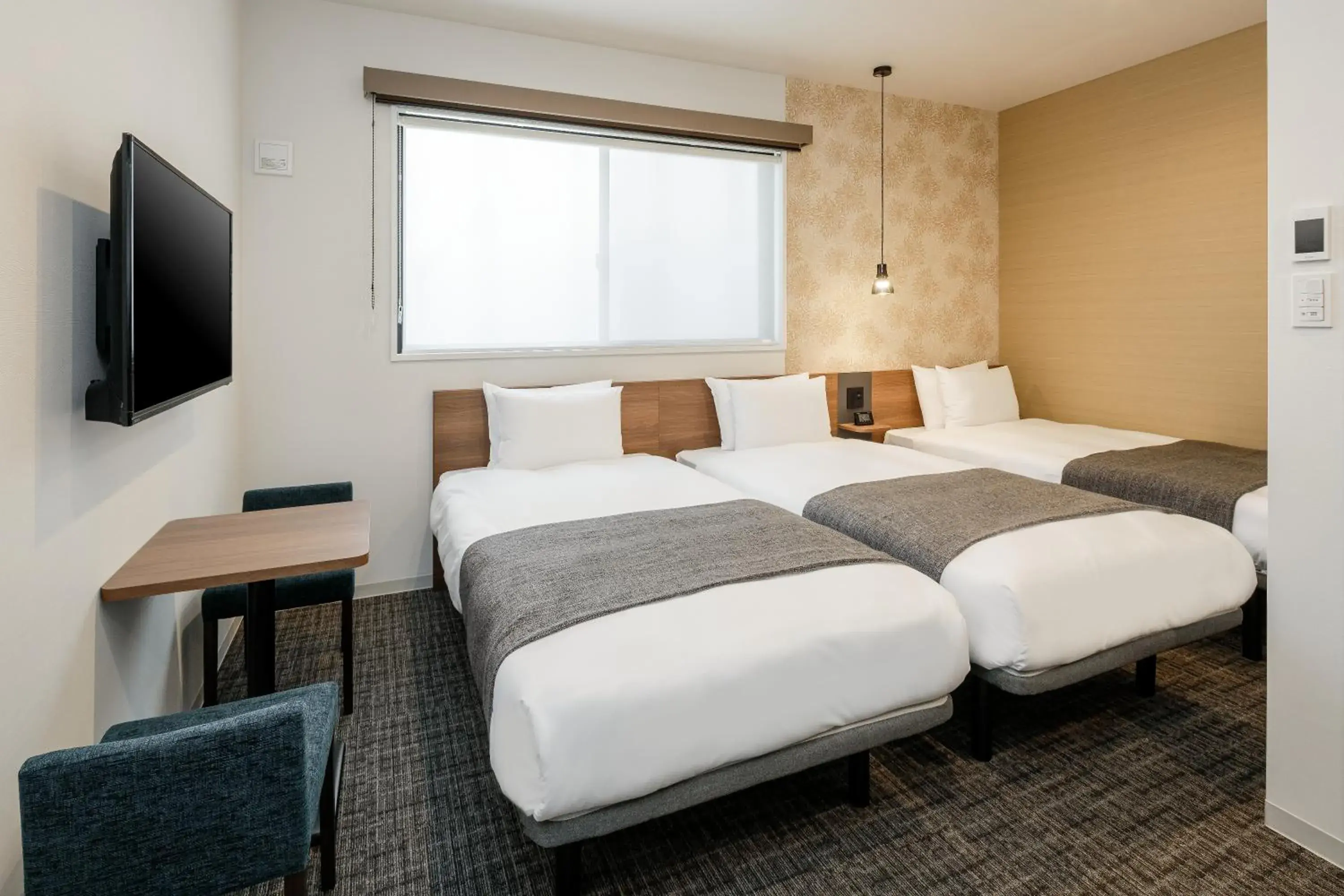 Triple Room - single occupancy in M's Hotel Nijojo Oike Triple Room - single occupancy in M's Hotel Nijojo Oike