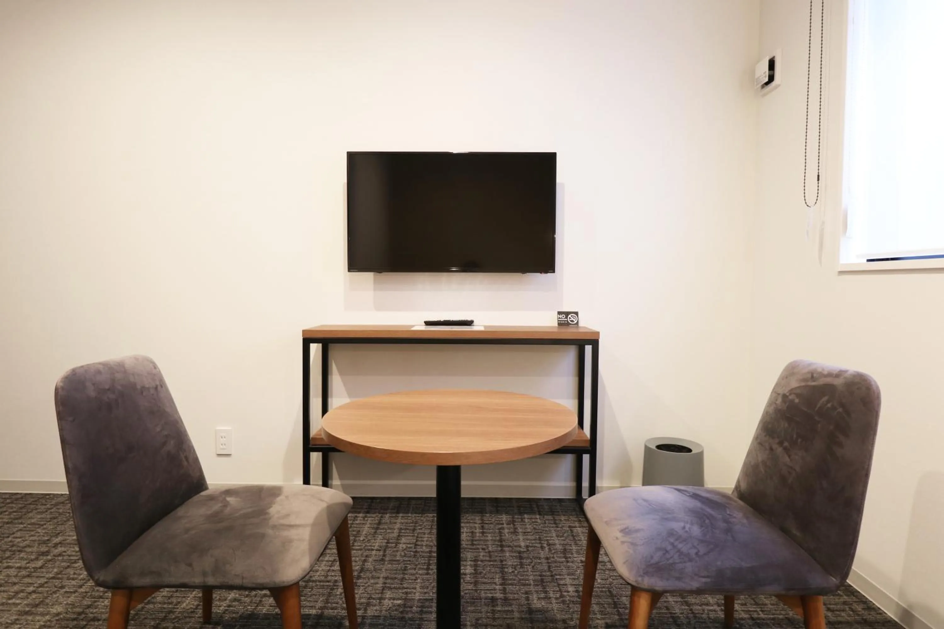 Photo of the whole room in M's Hotel Nijojo Oike