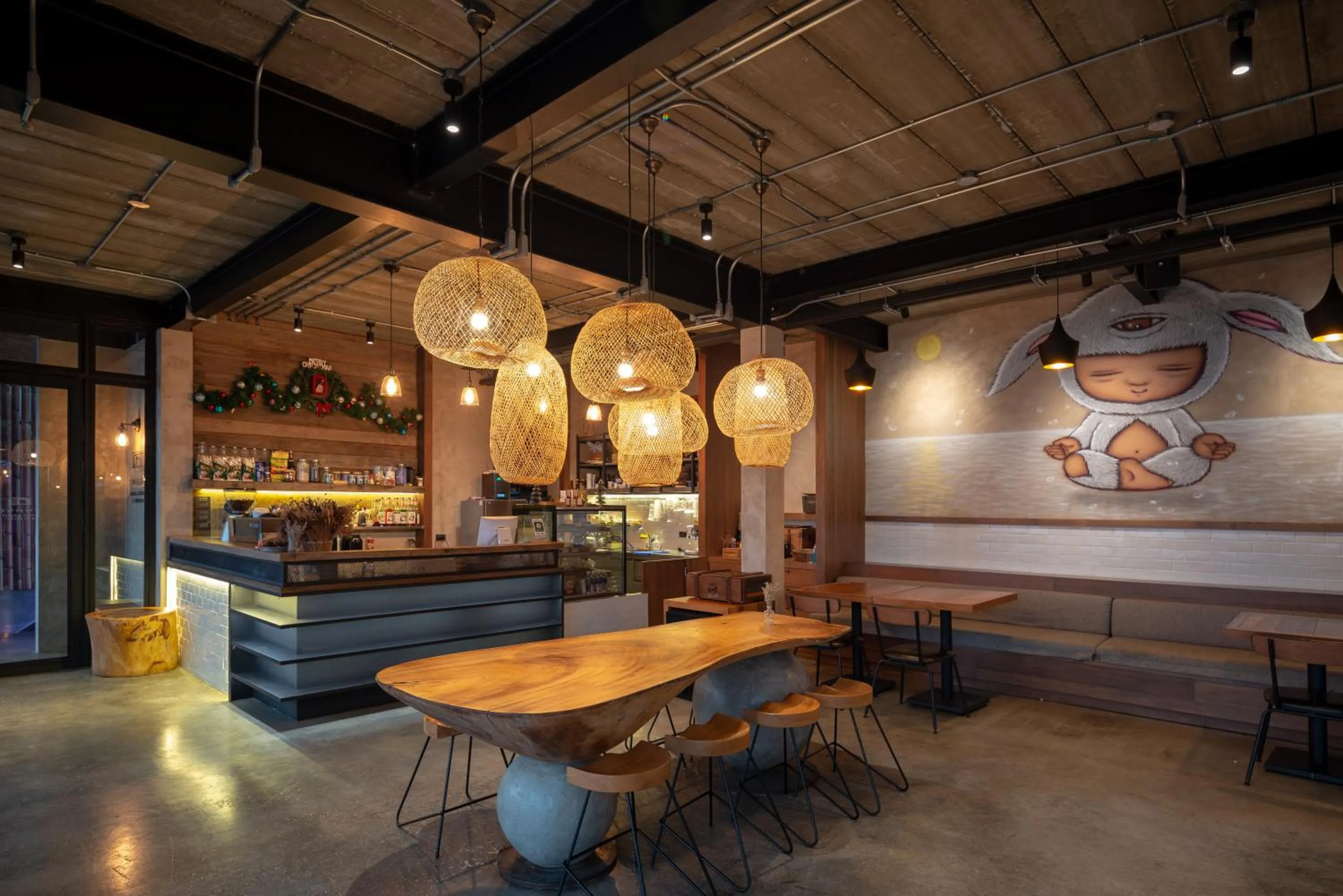 Restaurant/places to eat in Z9 Resort