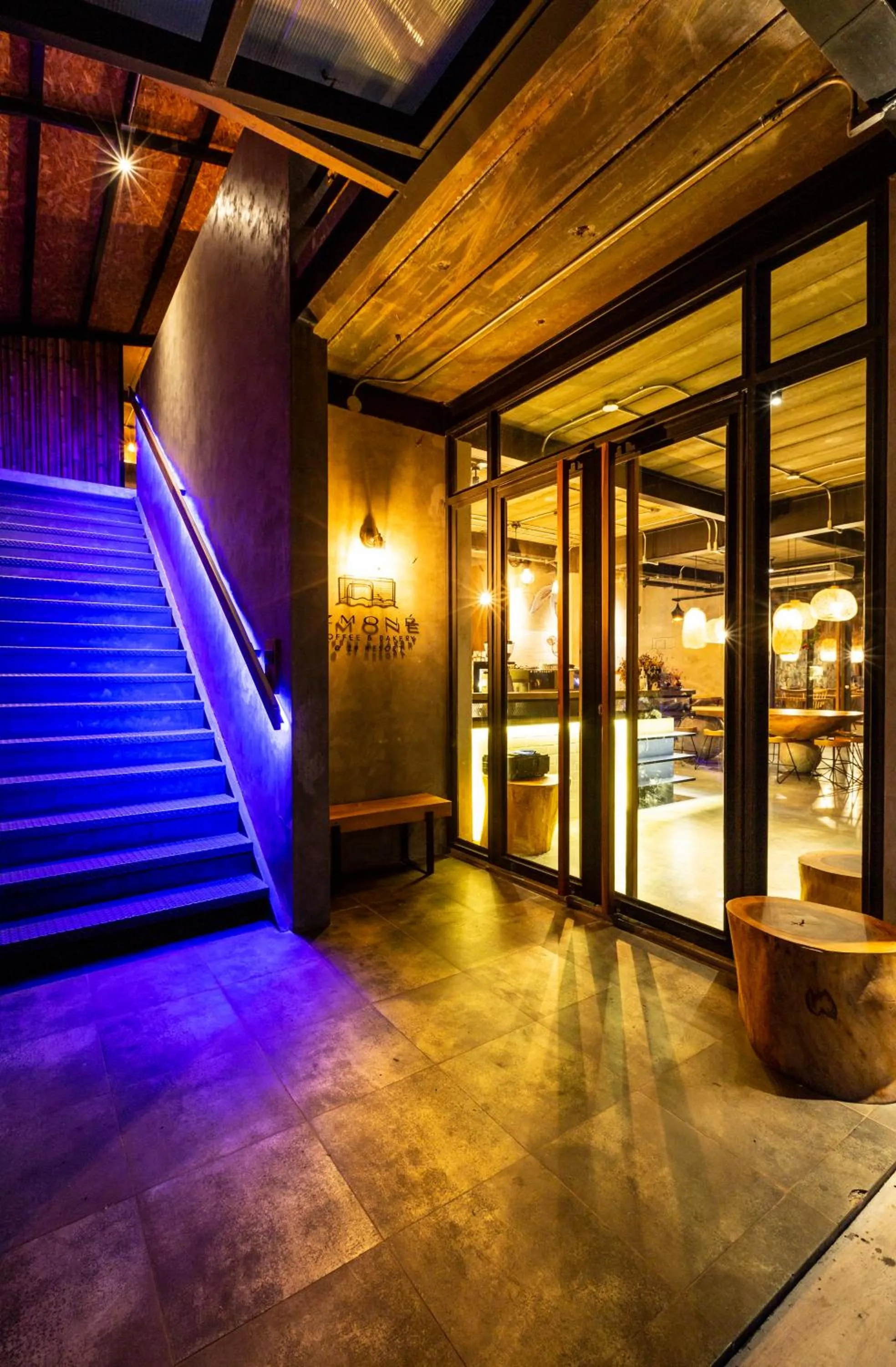 Restaurant/places to eat in Z9 Resort