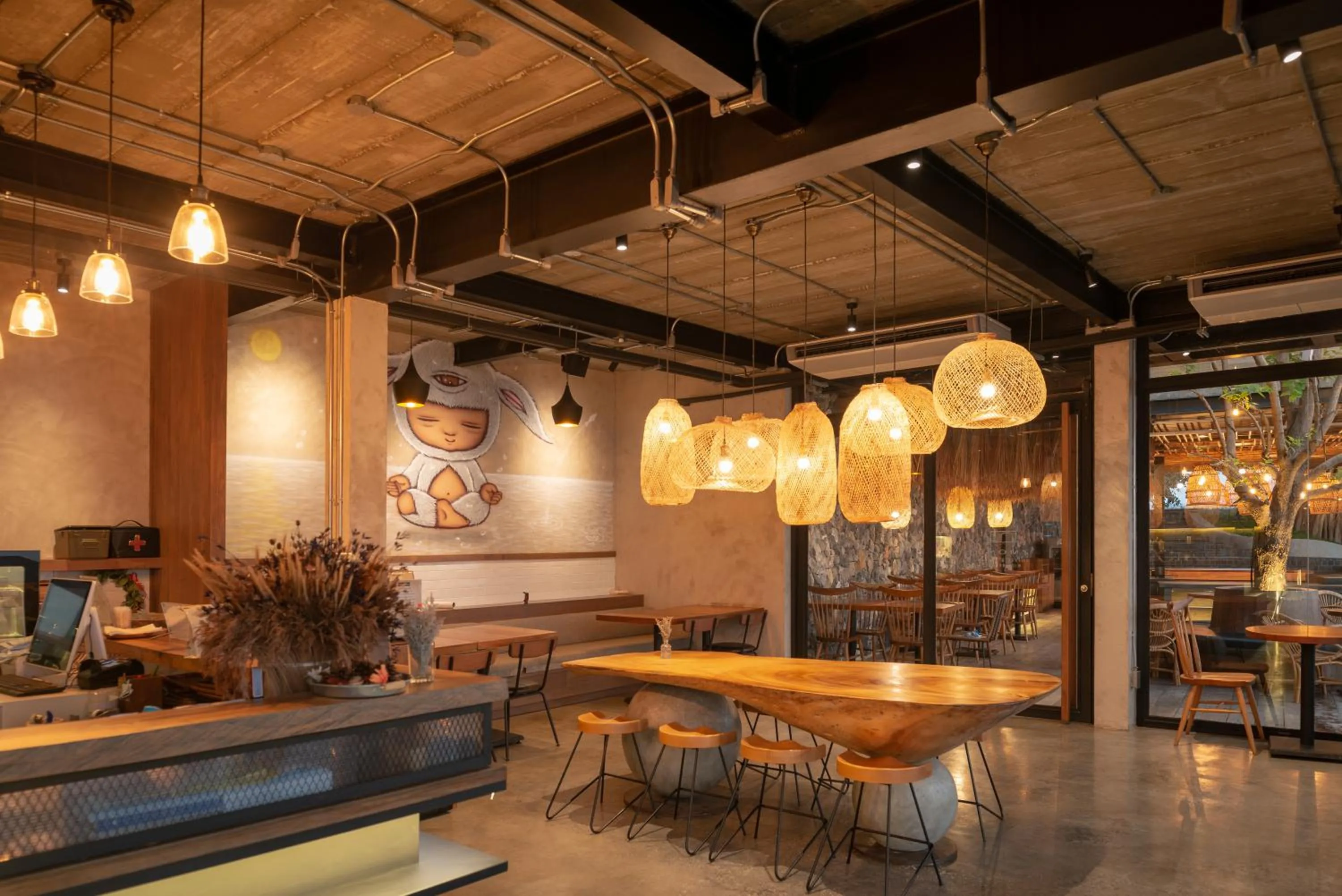 Restaurant/places to eat in Z9 Resort