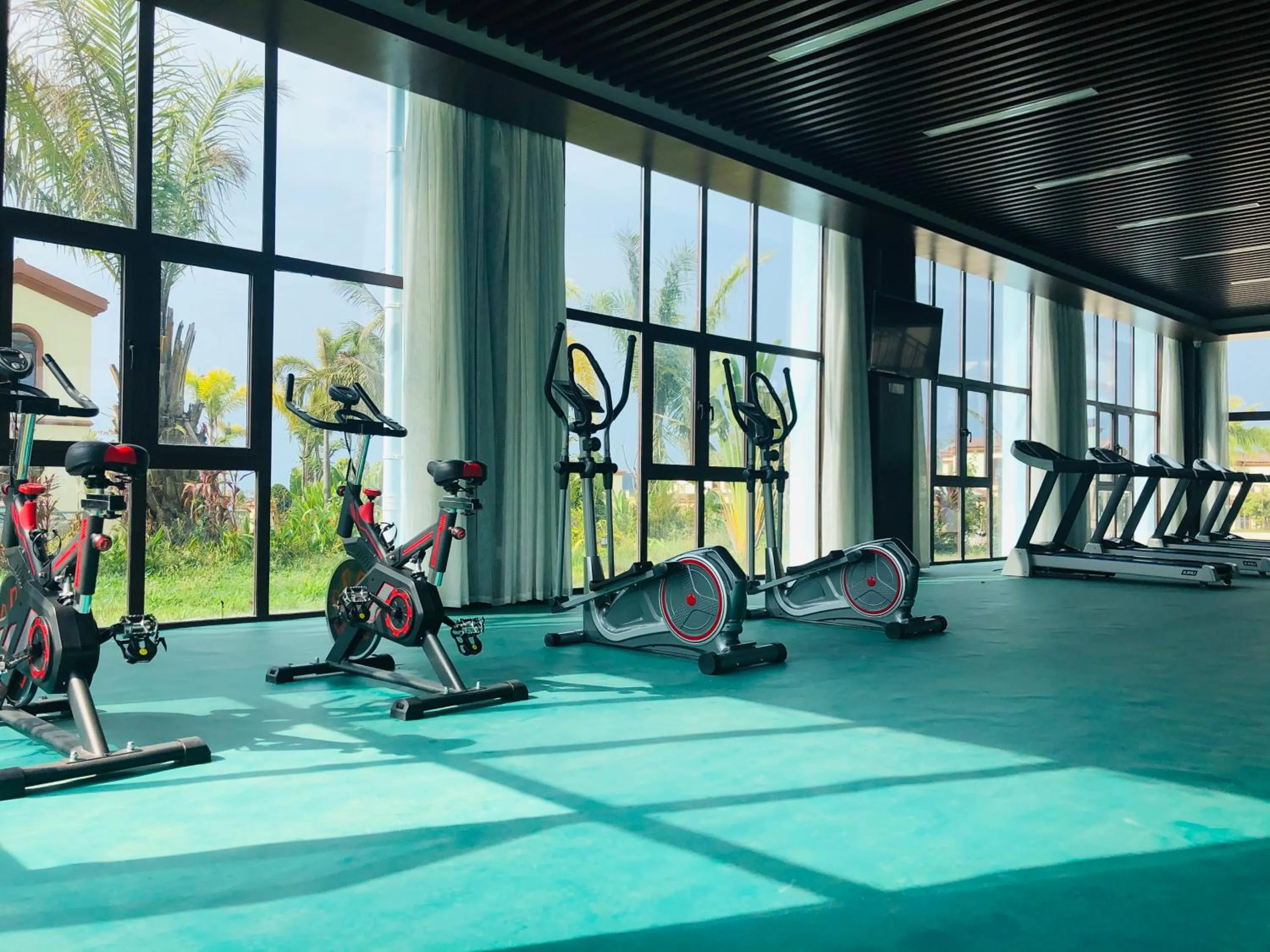 Fitness centre/facilities in Sealong Bay ZhongQi Conifer Hotel 海龙湾中启康年酒店