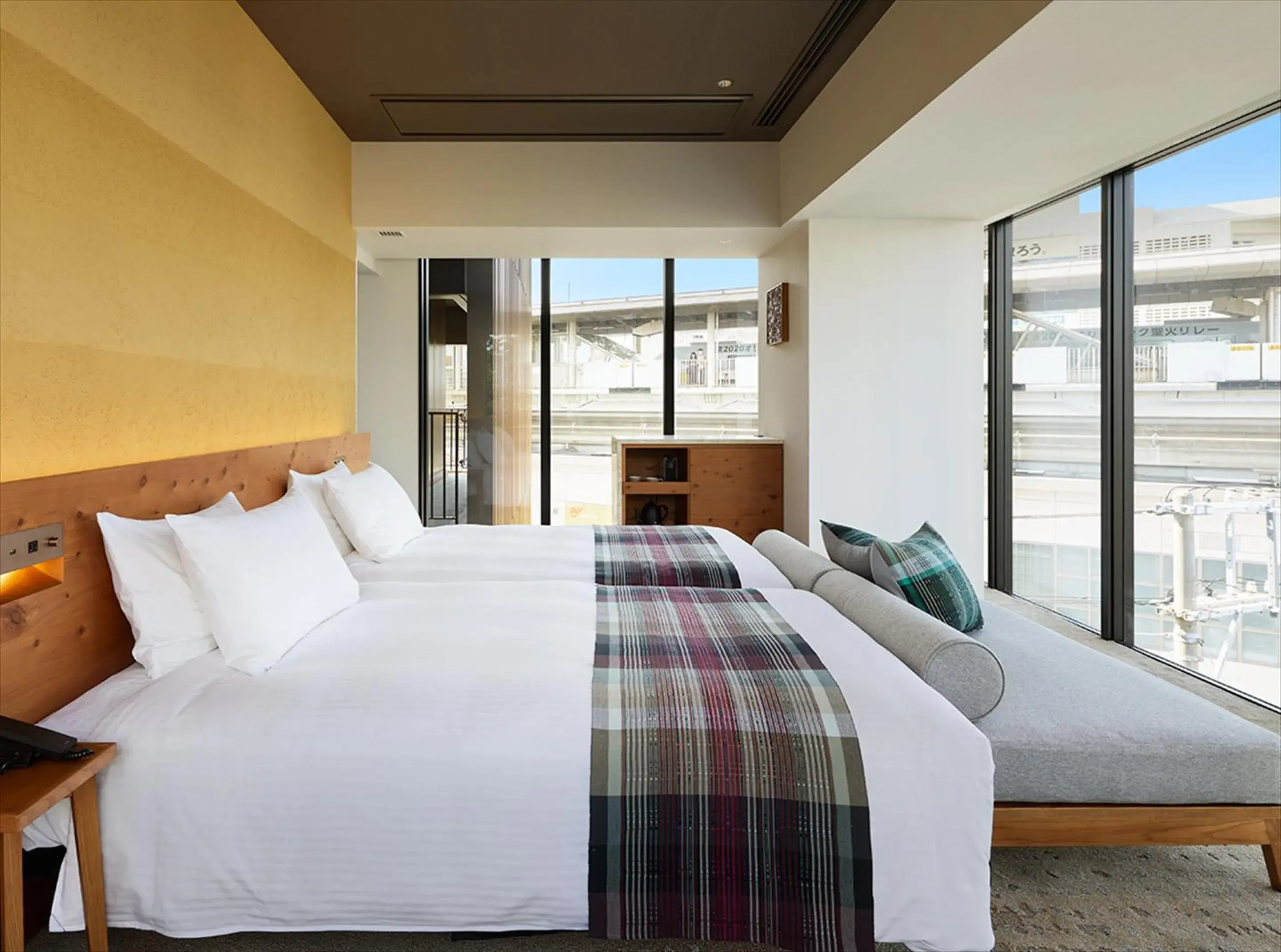 View (from property/room), Bed in HOTEL STRATA NAHA View (from property/room), Bed in HOTEL STRATA NAHA