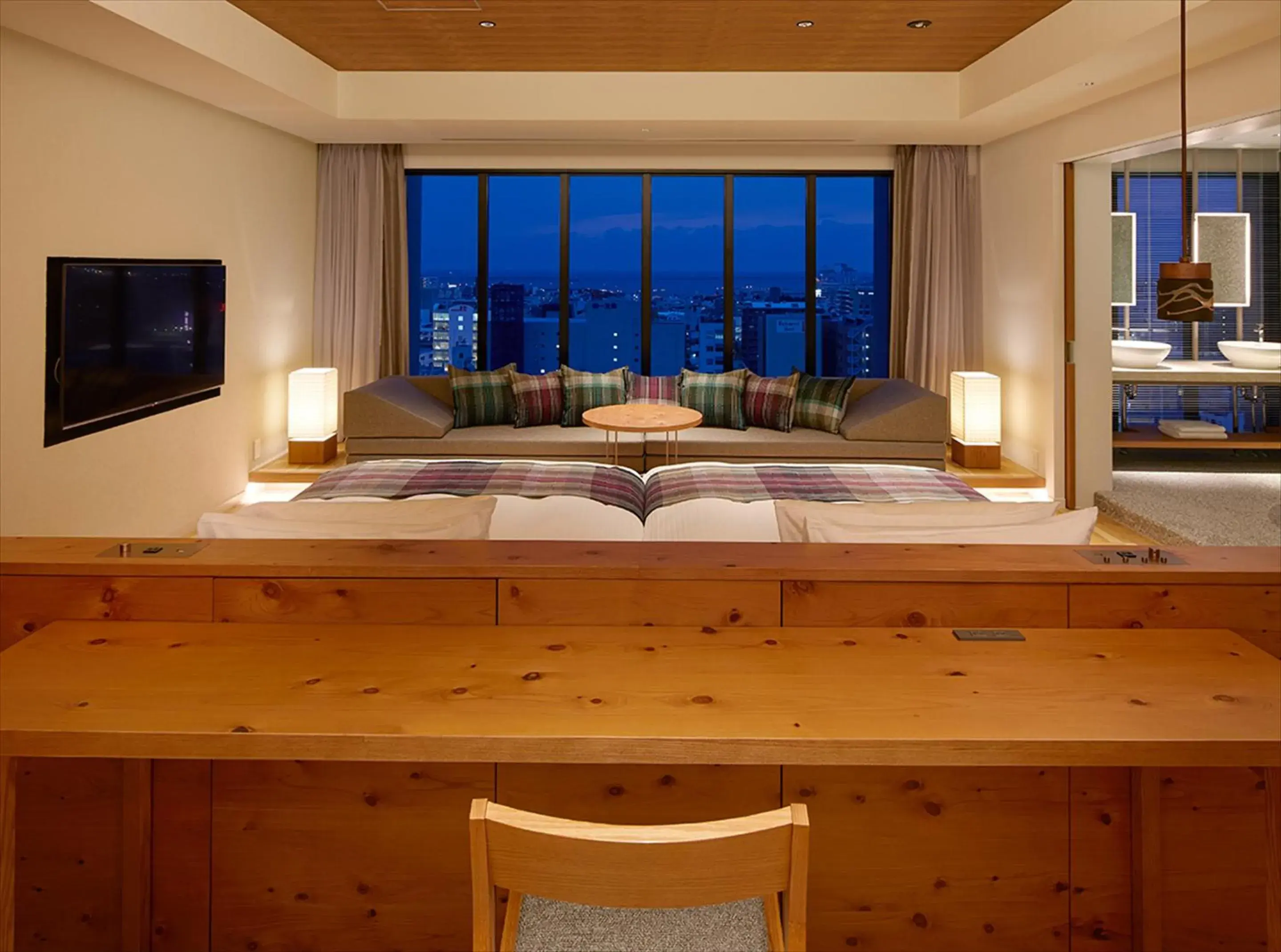 Executive Suite (14th Floor, with 2 sofa beds) in HOTEL STRATA NAHA Executive Suite (14th Floor, with 2 sofa beds) in HOTEL STRATA NAHA