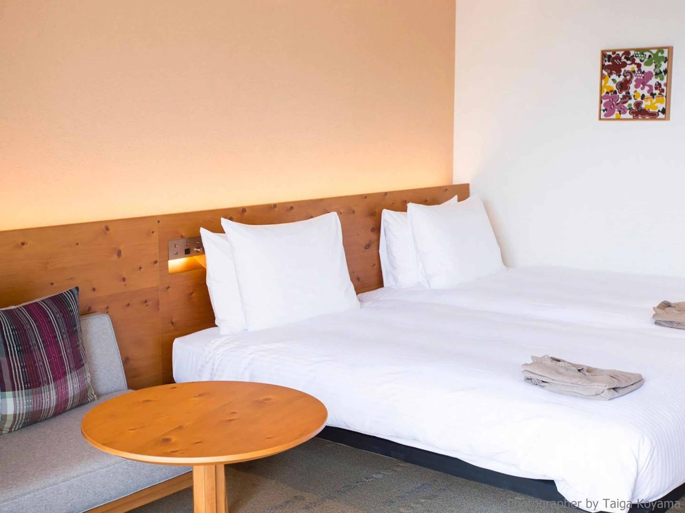 Text overlay, Bed in HOTEL STRATA NAHA