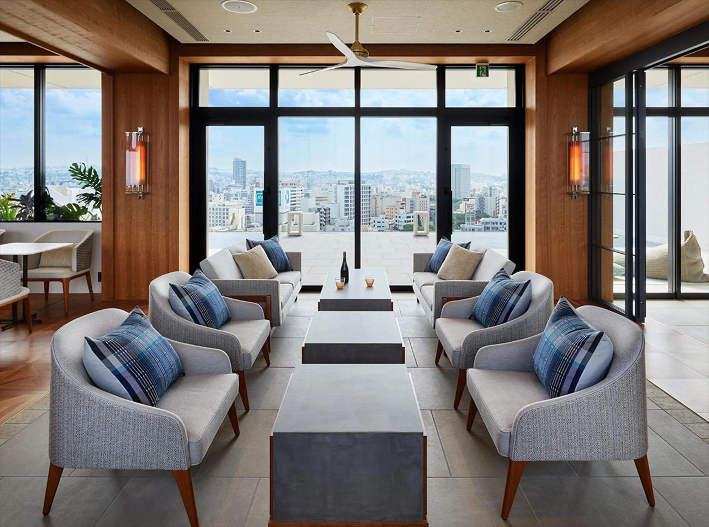 Lounge or bar in HOTEL STRATA NAHA