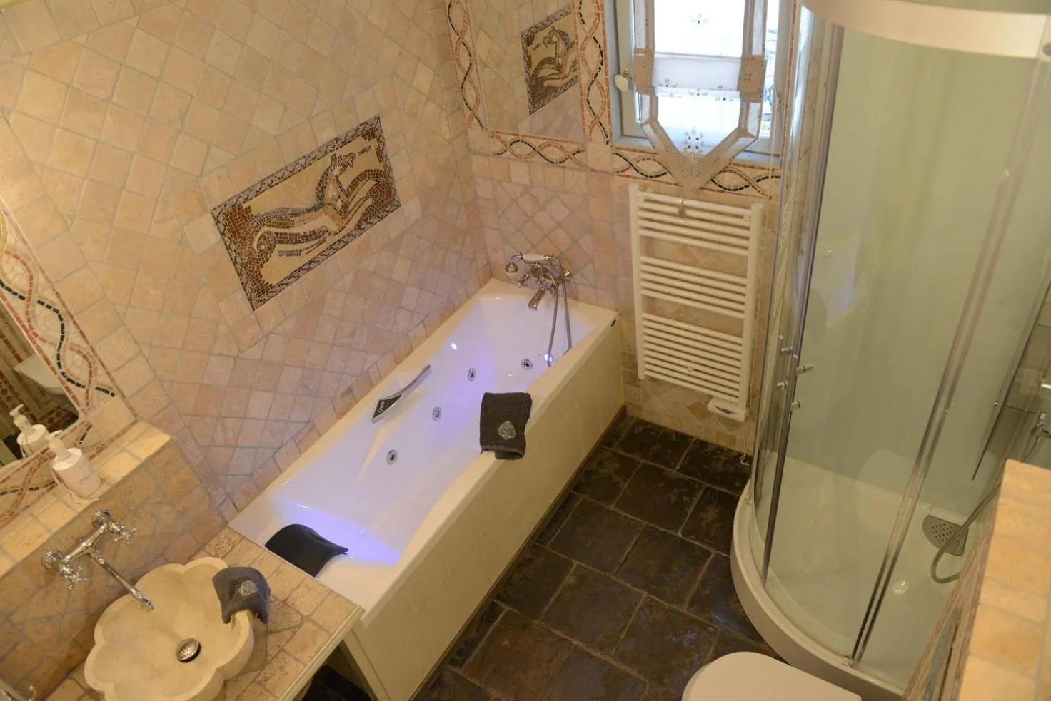Bathroom in Domaine de l’Escuderia