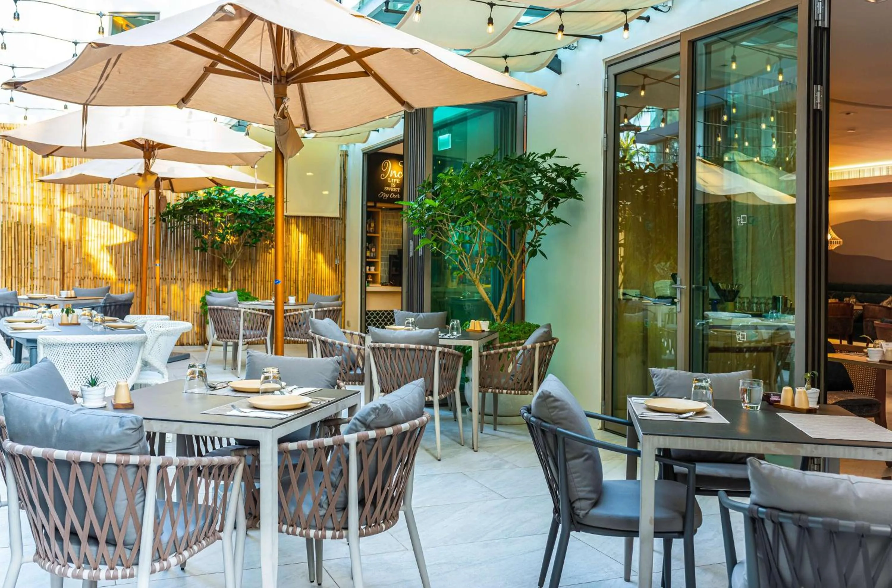 Restaurant/places to eat in Hilton Garden Inn Phuket Bang Tao