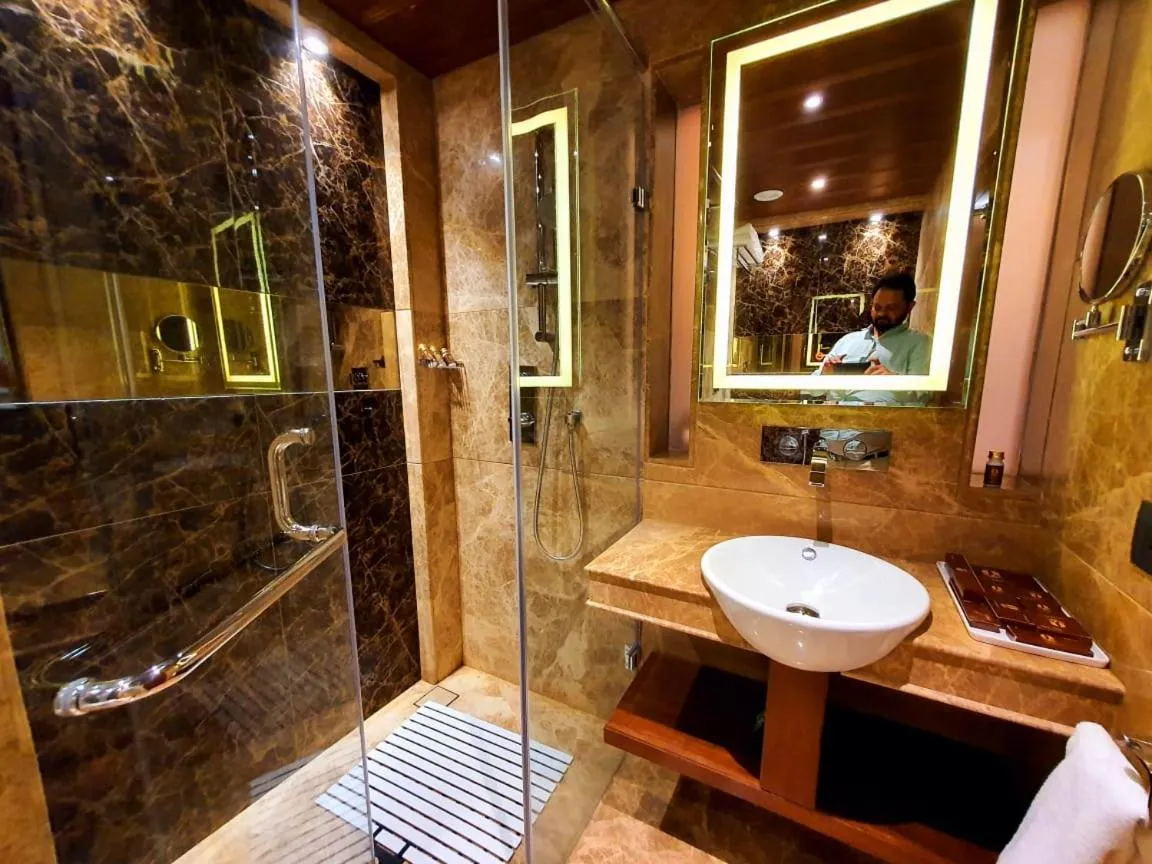 Bathroom in Hotel MBC Citadel Nashik