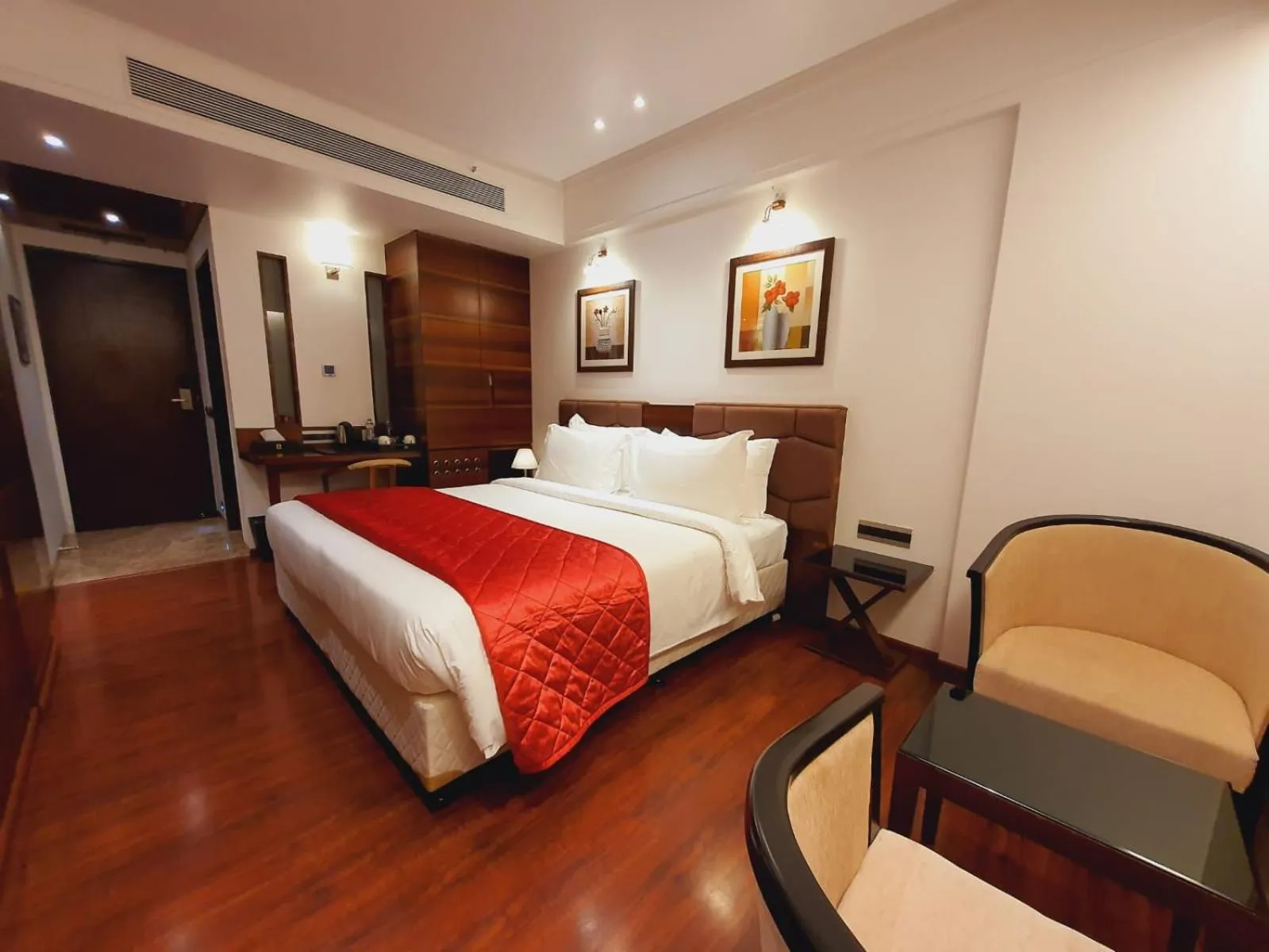 Bed in Hotel MBC Citadel Nashik