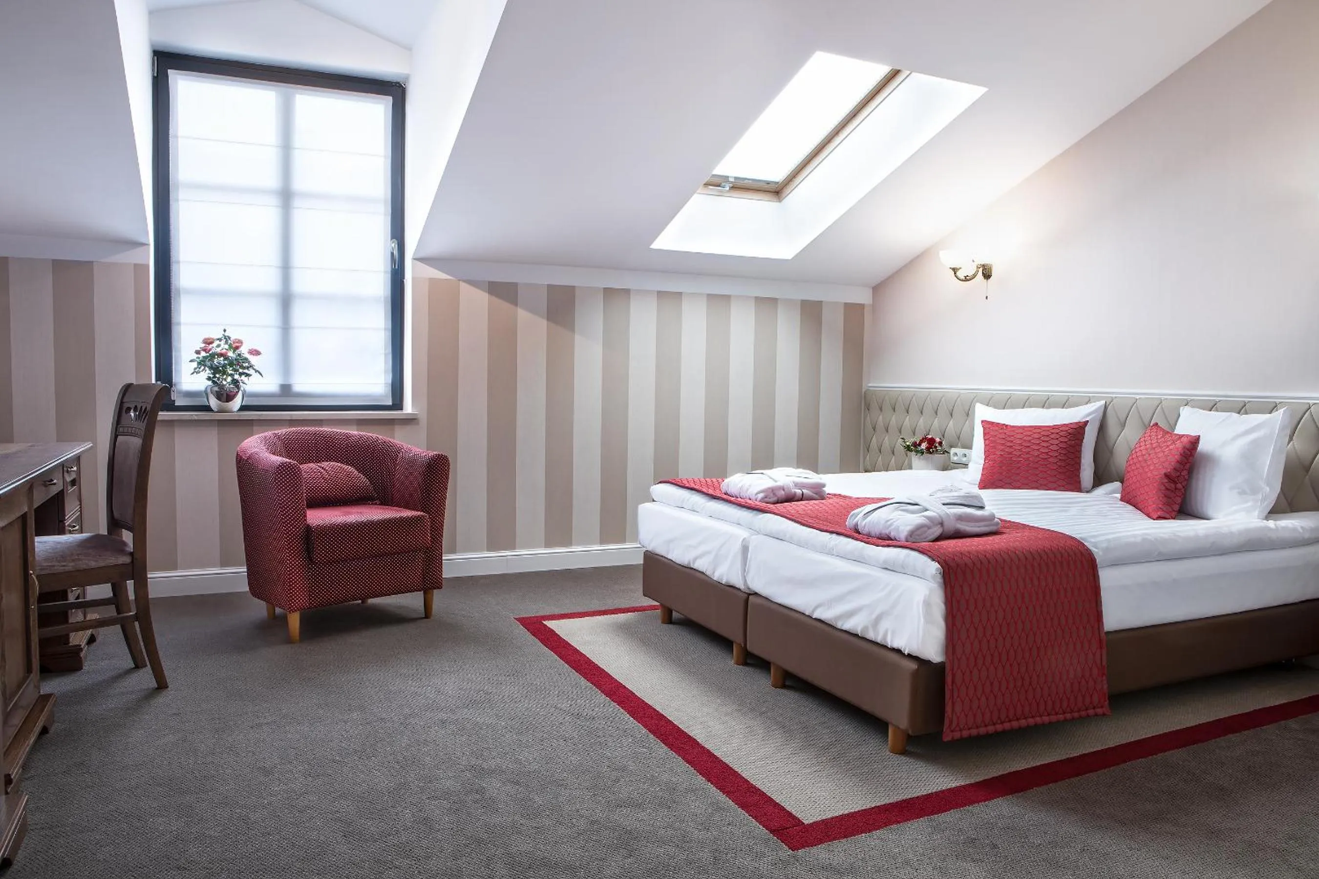 Communal lounge/ TV room, Bed in Boutique Odyseja & Spa