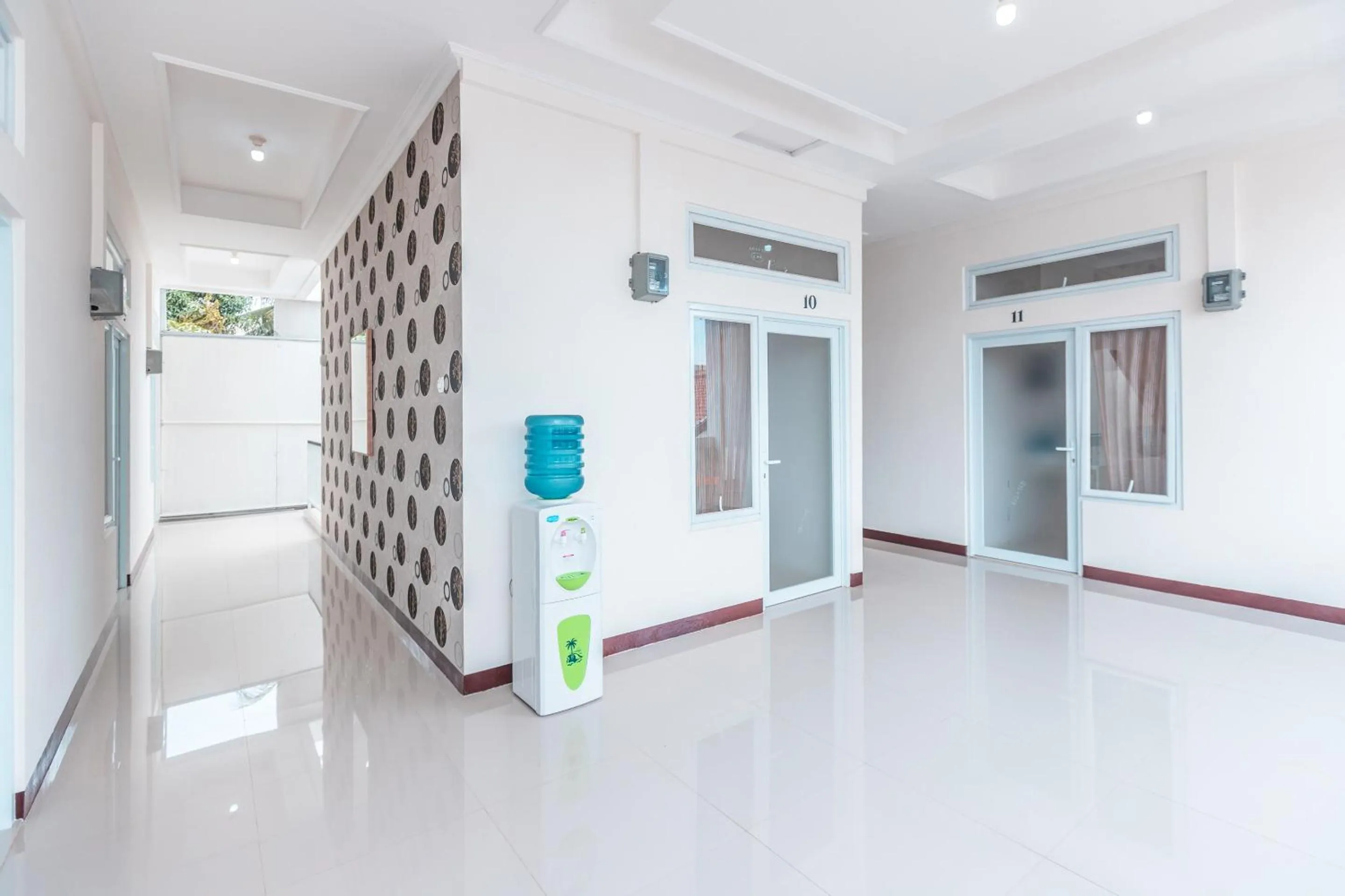 Lobby or reception in OYO Life 2658 Kost Rasyamada