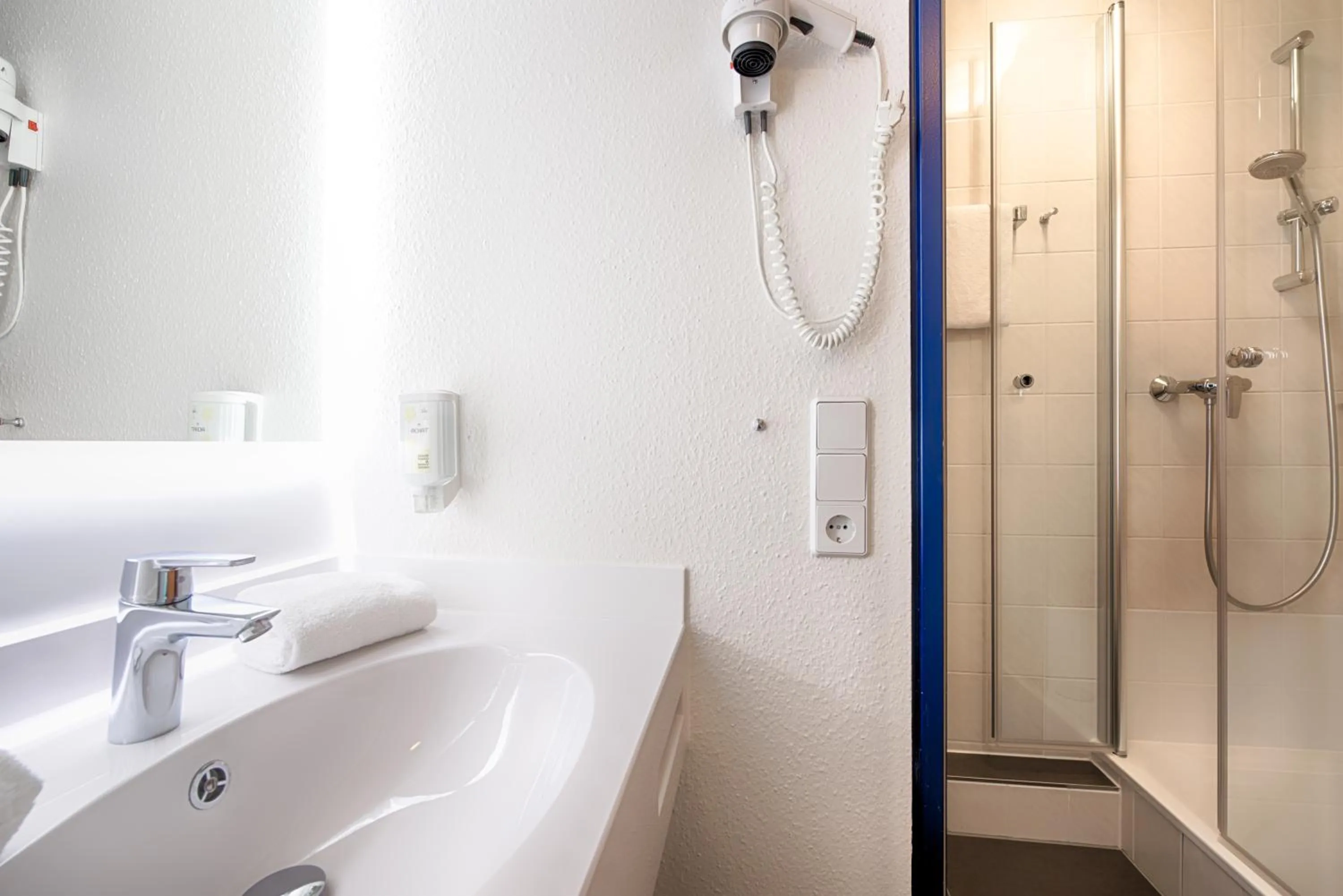 Bathroom in ACHAT Hotel Dresden Altstadt