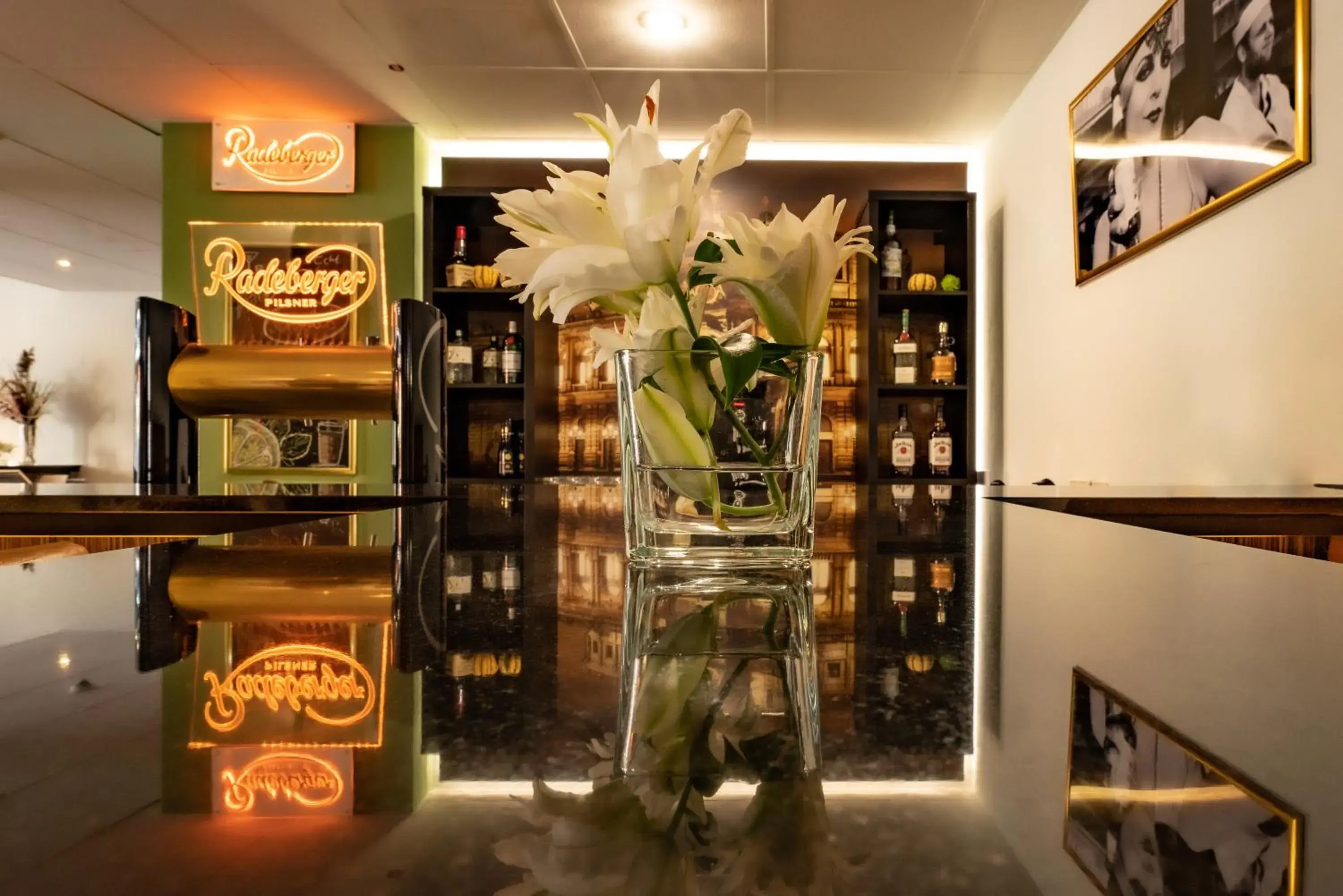 Lounge or bar in ACHAT Hotel Dresden Altstadt Lounge or bar in ACHAT Hotel Dresden Altstadt